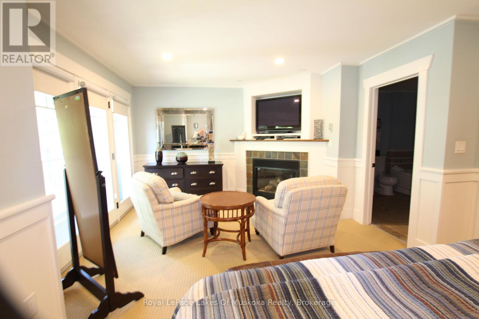 












V 7 W 6 - 1020 BIRCH GLEN ROAD

,
Lake of Bays (Mclean),




Ontario
P0B1A0

