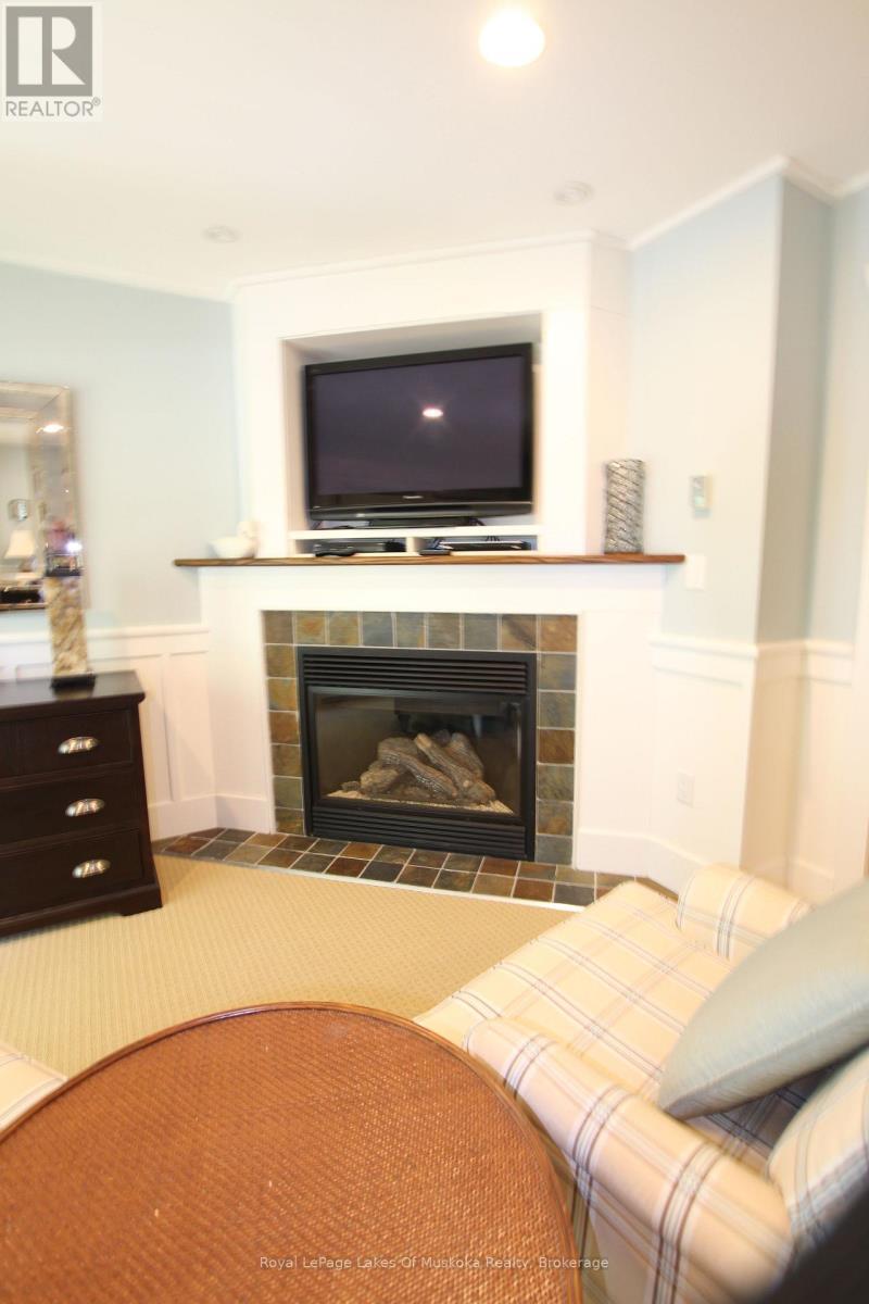 












V 7 W 6 - 1020 BIRCH GLEN ROAD

,
Lake of Bays (Mclean),




Ontario
P0B1A0


