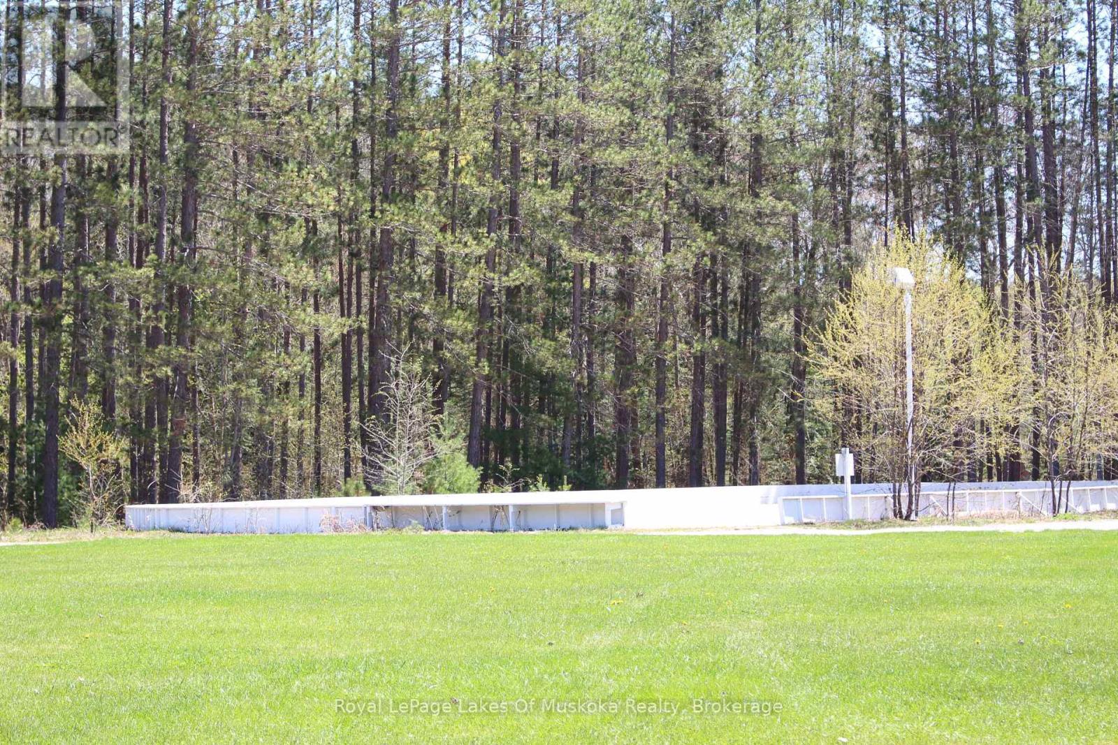












V 7 W 6 - 1020 BIRCH GLEN ROAD

,
Lake of Bays (Mclean),




Ontario
P0B1A0

