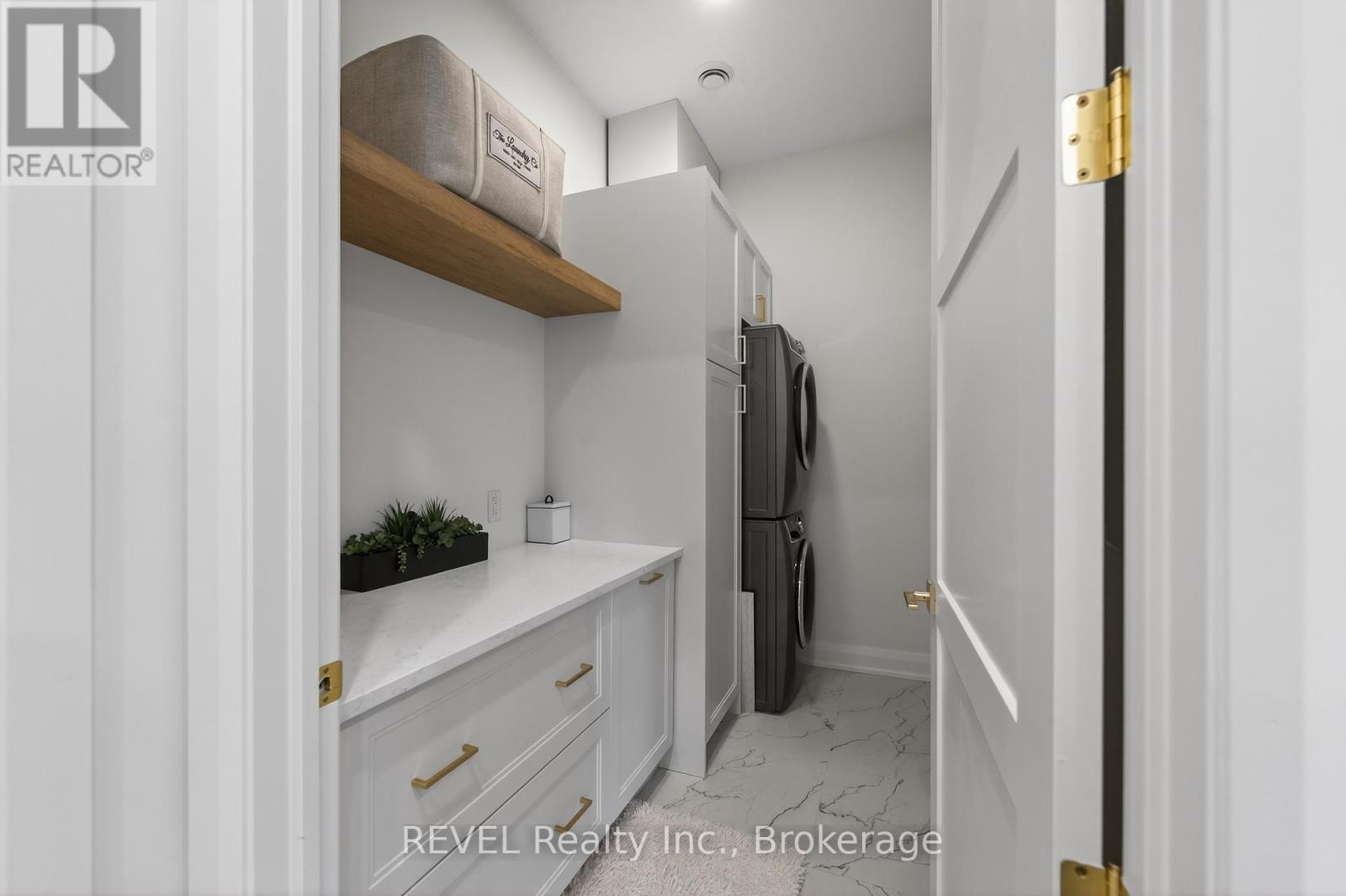 












209 - 2 ARBOURVALE COMMON

,
St. Catharines (Glendale/Glenridge),




Ontario
L2T2Z9

