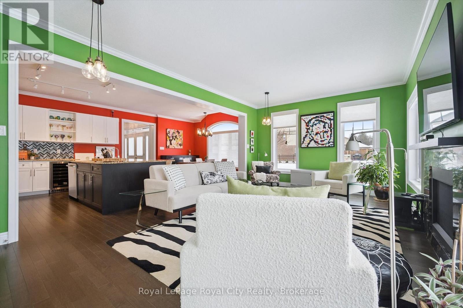 












1 - 39 KAY CRESCENT

,
Guelph (Pineridge/Westminster Woods),




Ontario
N1L0N5

