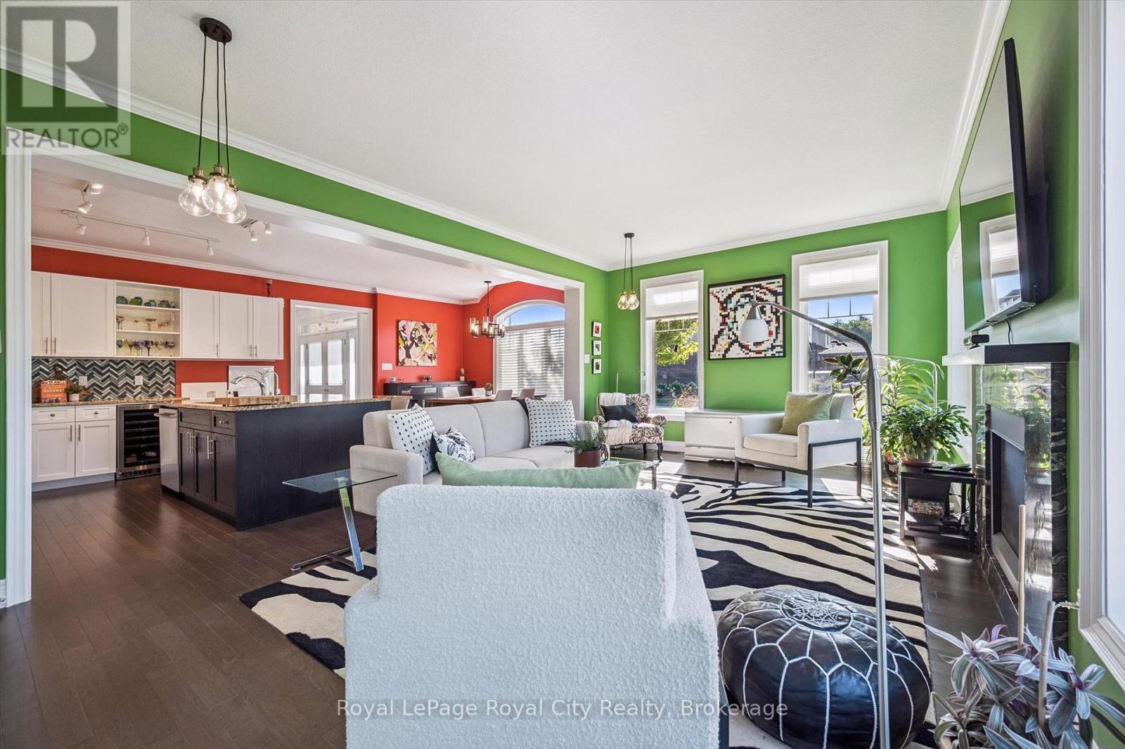 












1 - 39 KAY CRESCENT

,
Guelph (Pineridge/Westminster Woods),




Ontario
N1L0N5

