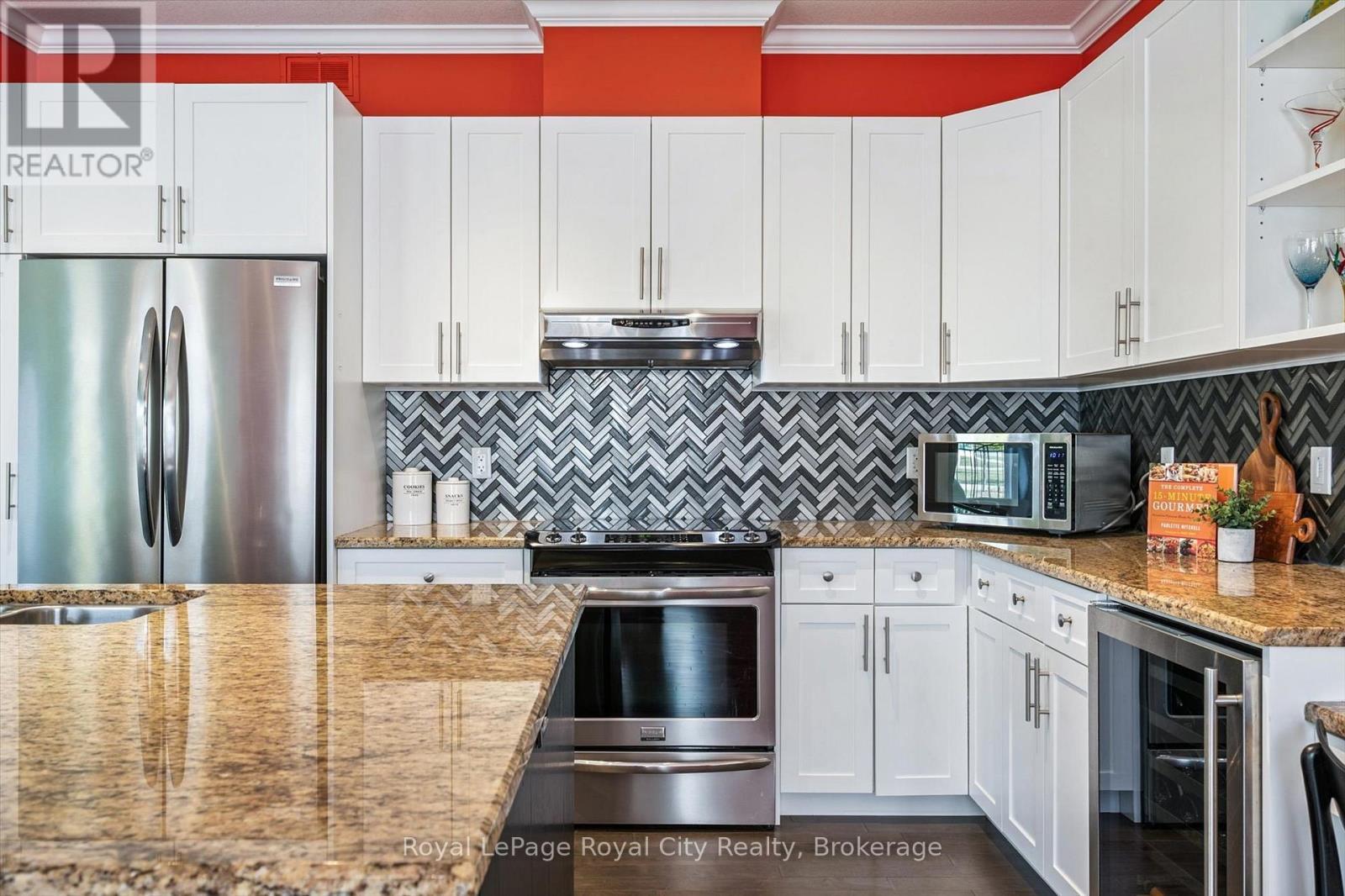 












1 - 39 KAY CRESCENT

,
Guelph (Pineridge/Westminster Woods),




Ontario
N1L0N5

