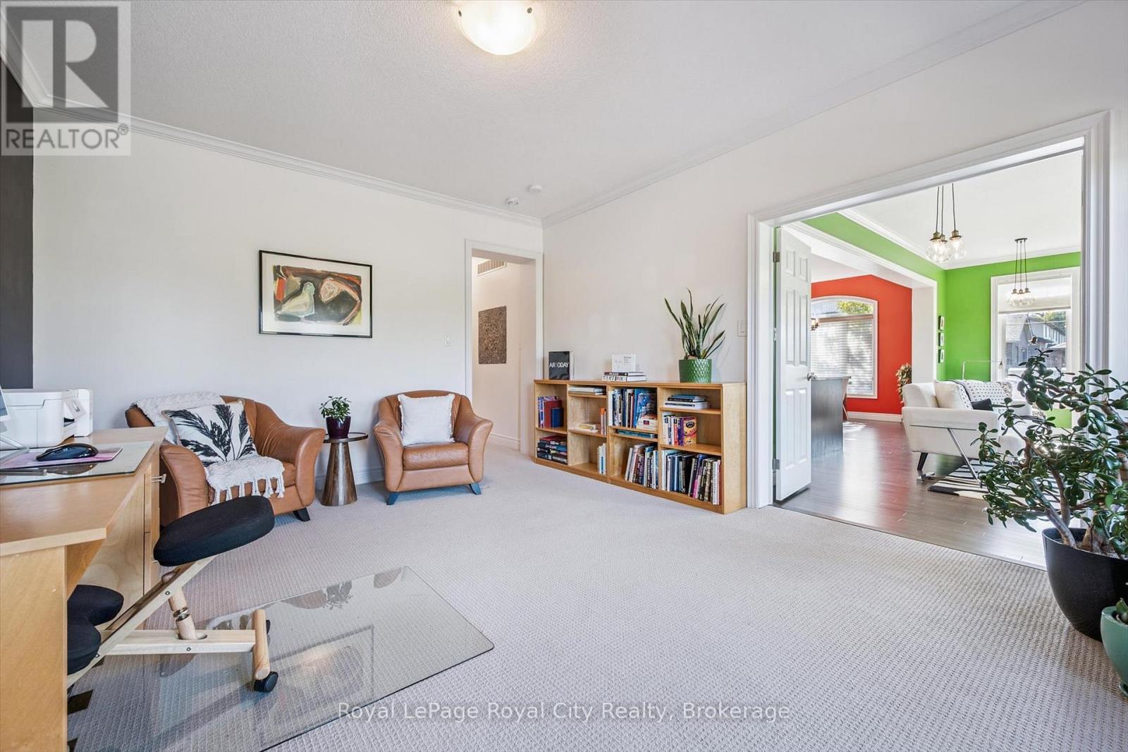 












1 - 39 KAY CRESCENT

,
Guelph (Pineridge/Westminster Woods),




Ontario
N1L0N5

