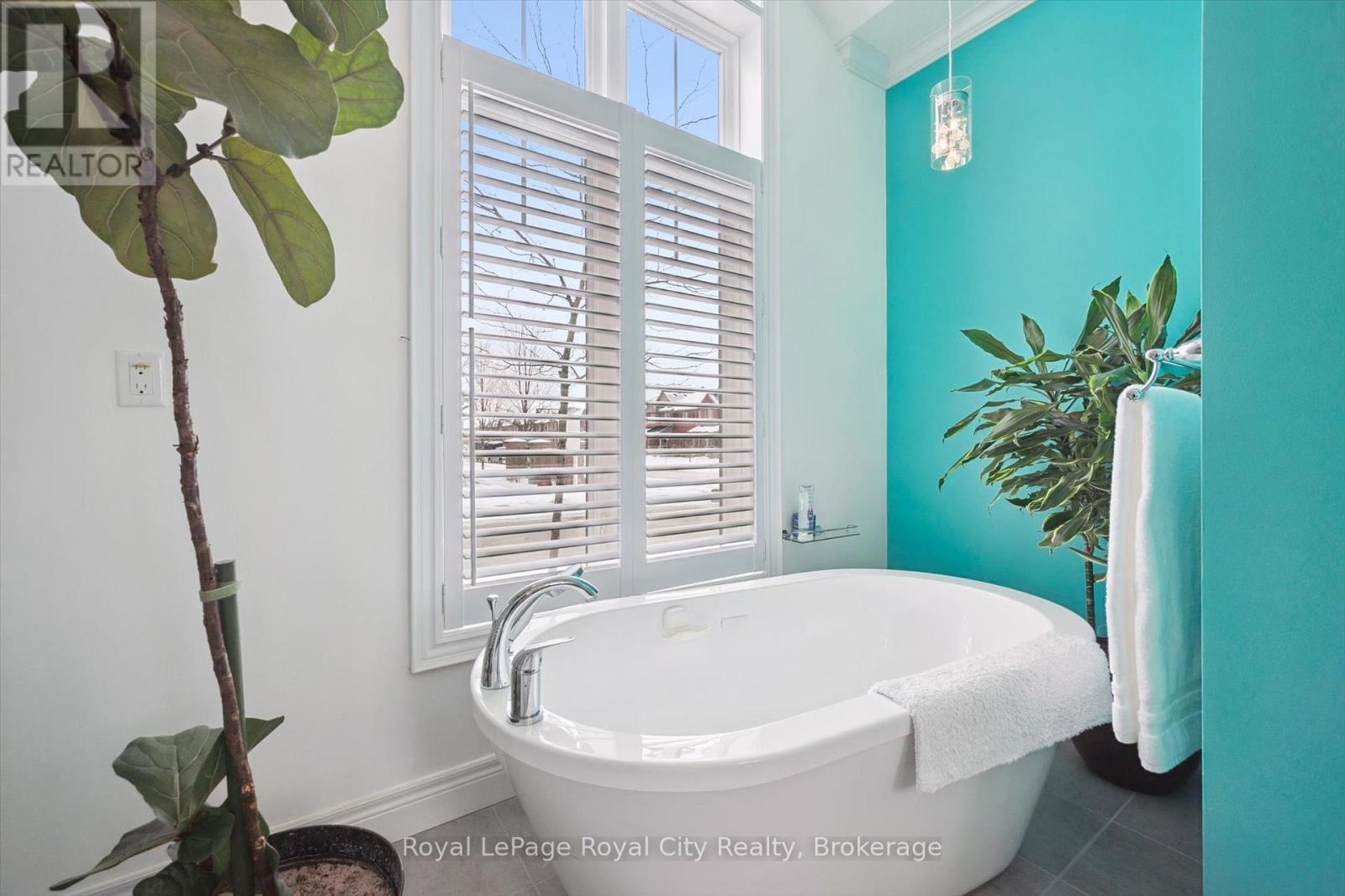 












1 - 39 KAY CRESCENT

,
Guelph (Pineridge/Westminster Woods),




Ontario
N1L0N5

