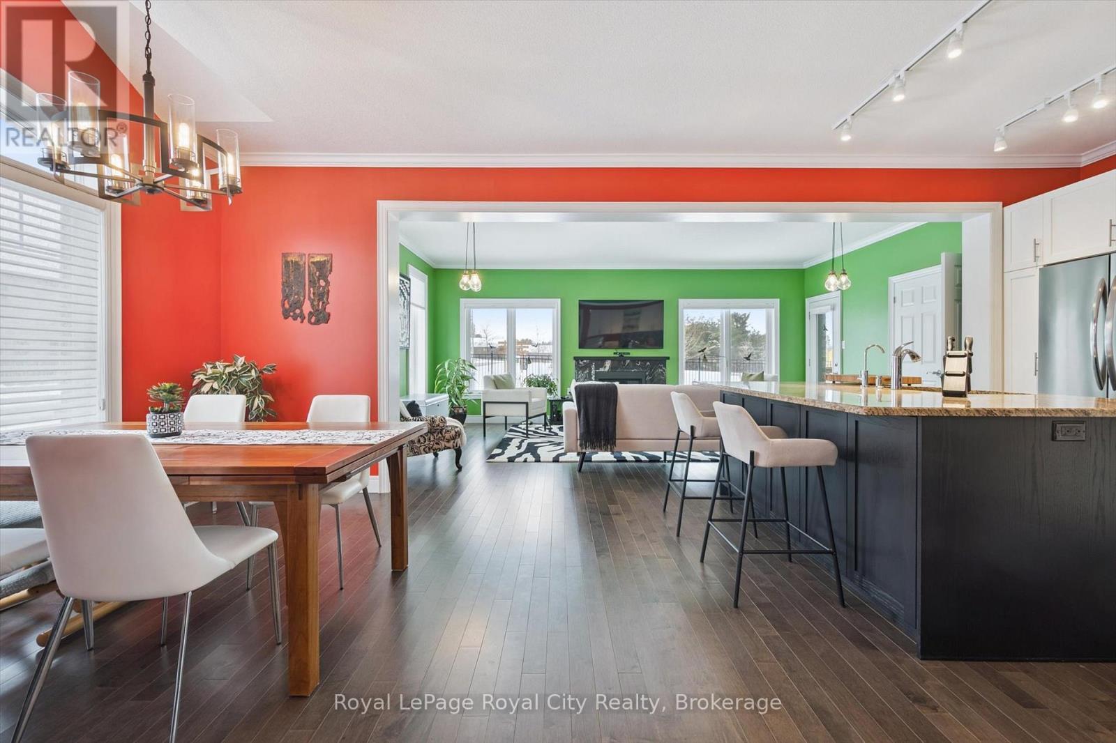 












1 - 39 KAY CRESCENT

,
Guelph (Pineridge/Westminster Woods),




Ontario
N1L0N5

