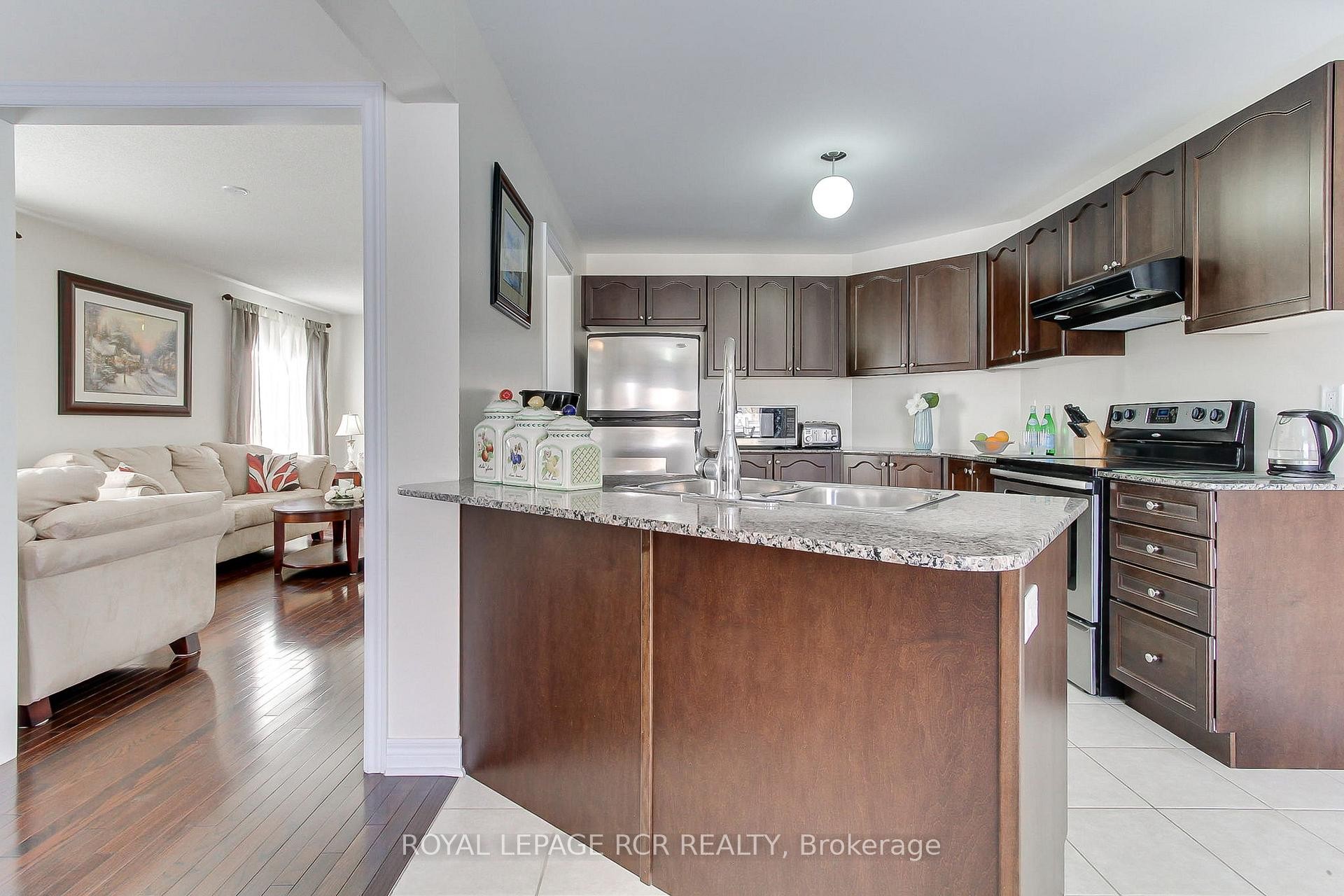 









500


Woodspring

Avenue,
Newmarket,




ON
L9N 0C2

