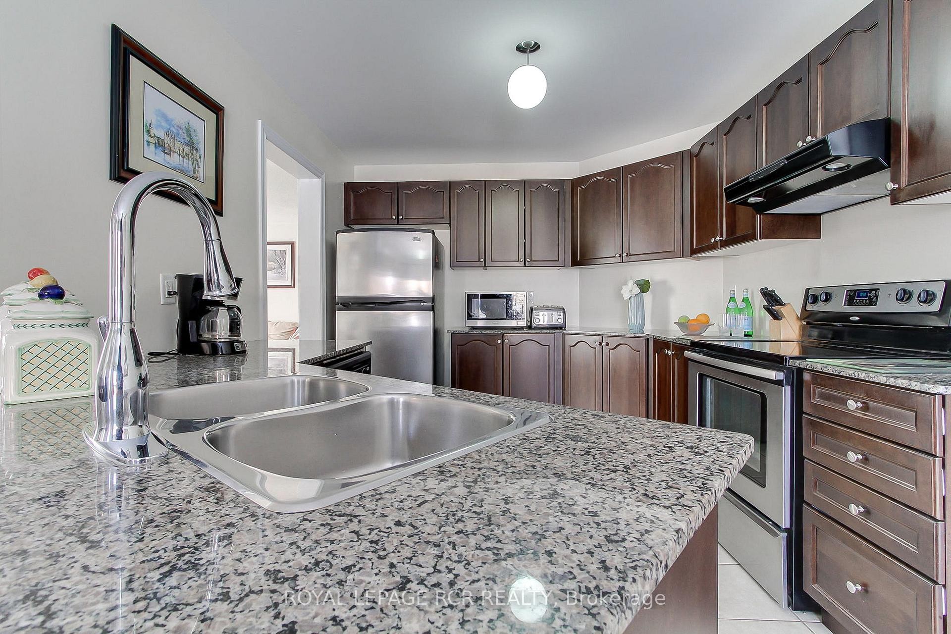 









500


Woodspring

Avenue,
Newmarket,




ON
L9N 0C2

