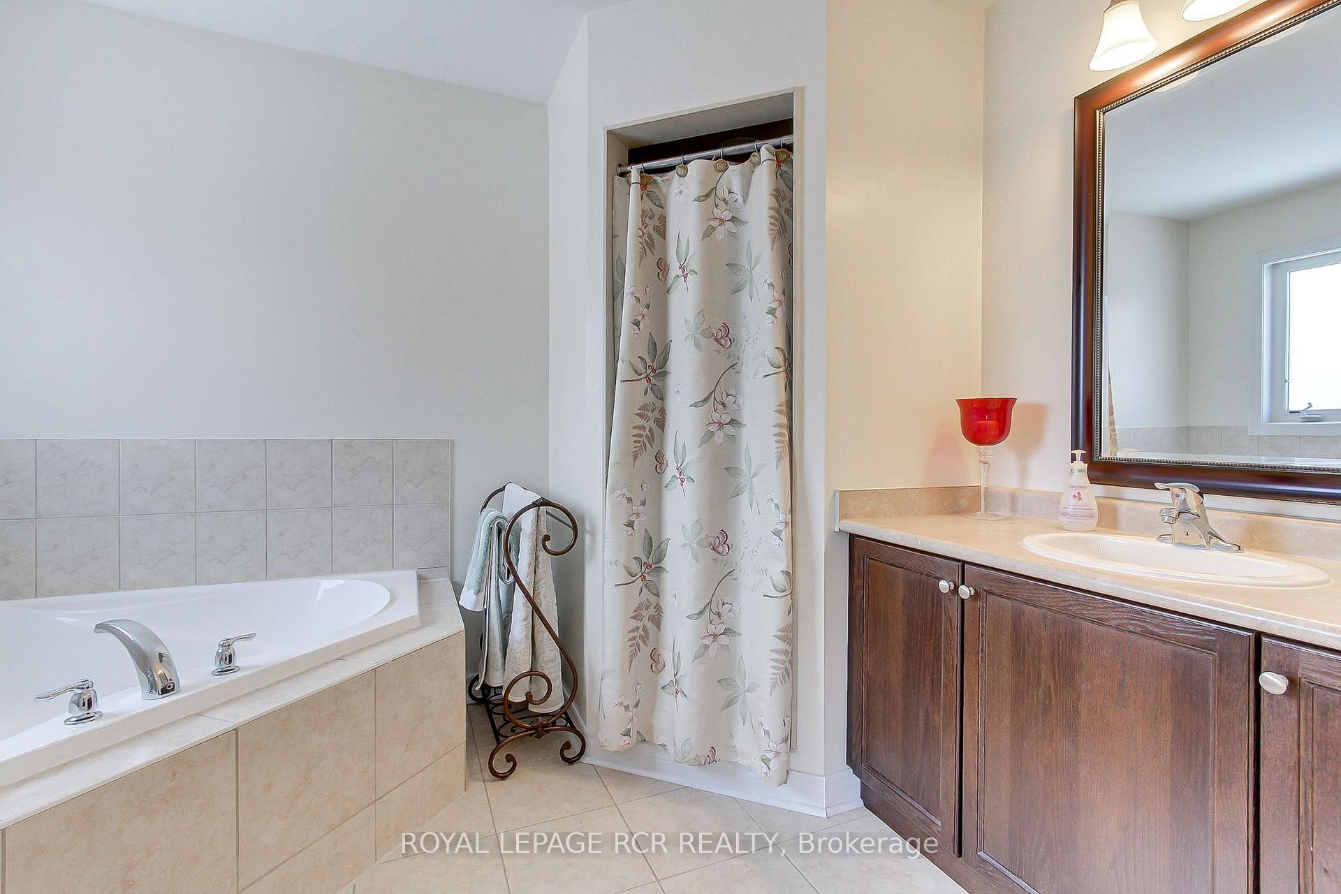 









500


Woodspring

Avenue,
Newmarket,




ON
L9N 0C2

