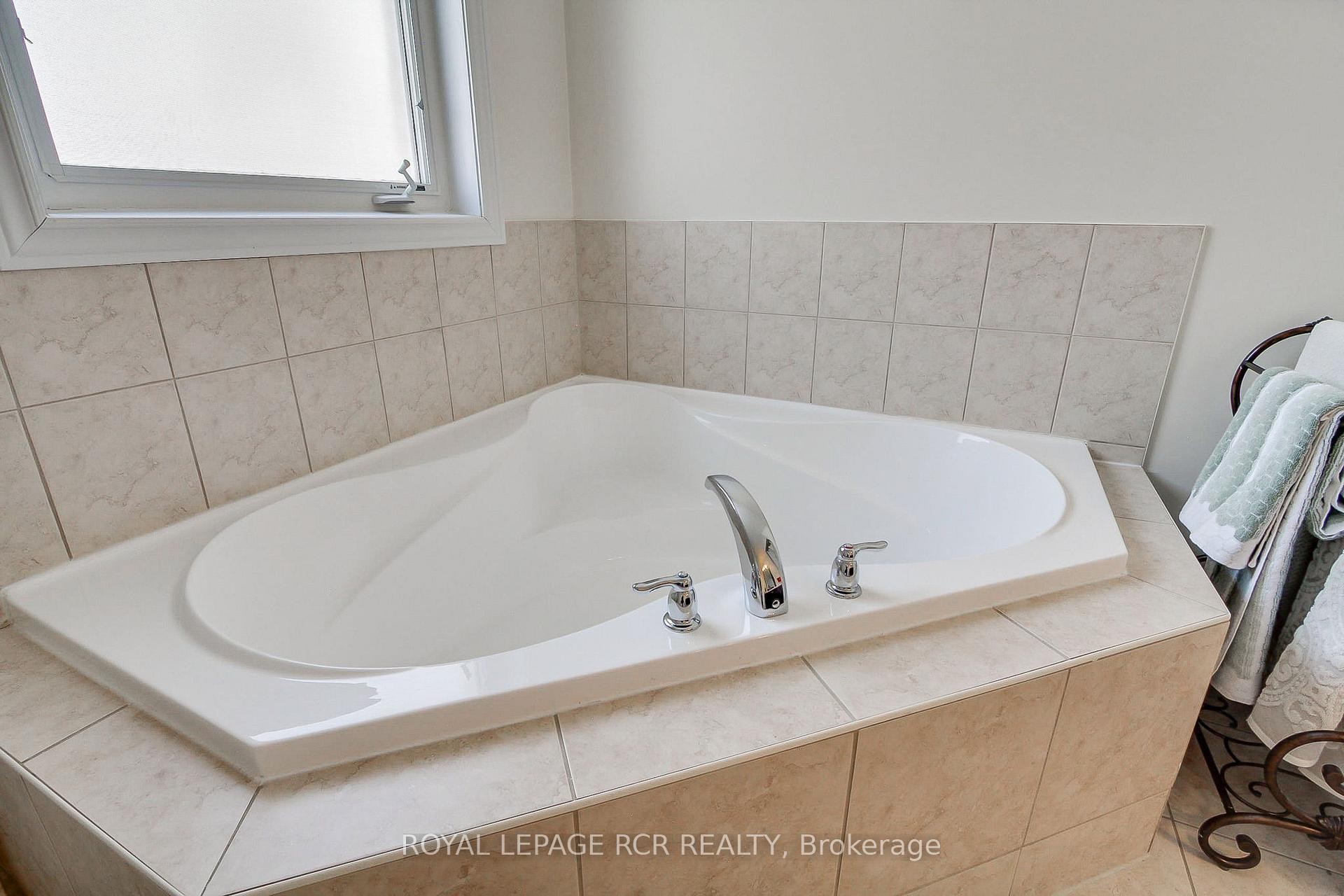 









500


Woodspring

Avenue,
Newmarket,




ON
L9N 0C2

