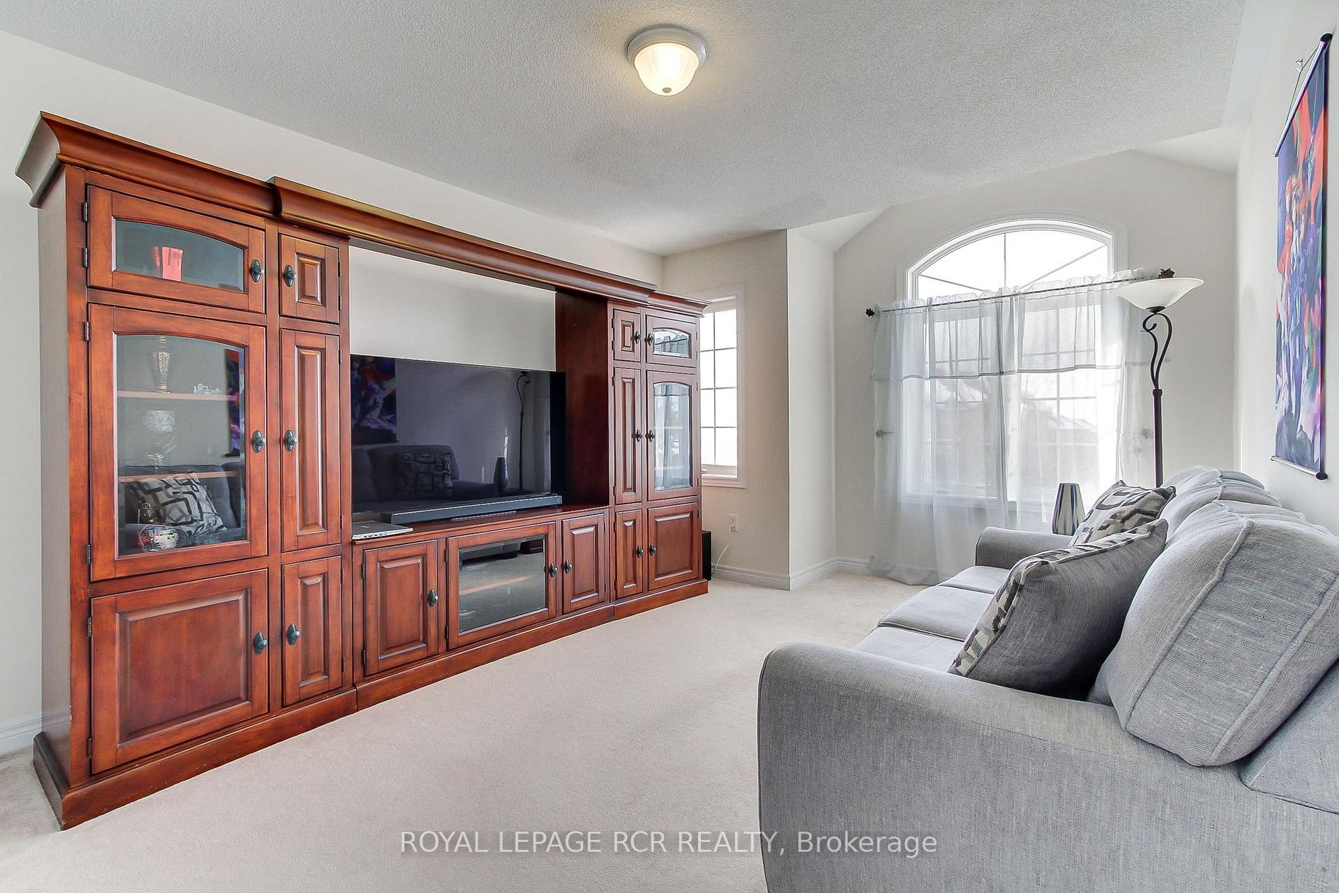 









500


Woodspring

Avenue,
Newmarket,




ON
L9N 0C2

