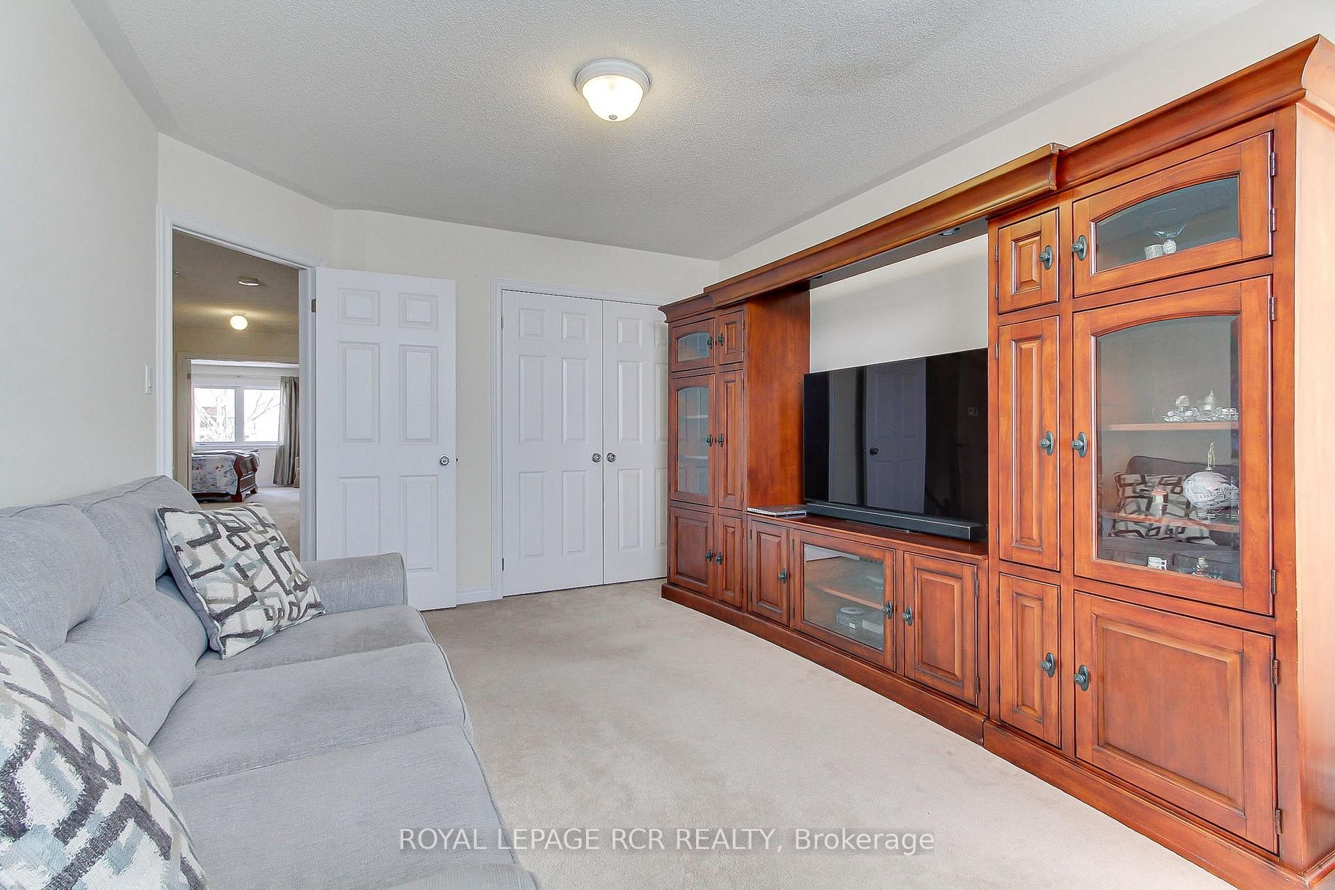 









500


Woodspring

Avenue,
Newmarket,




ON
L9N 0C2

