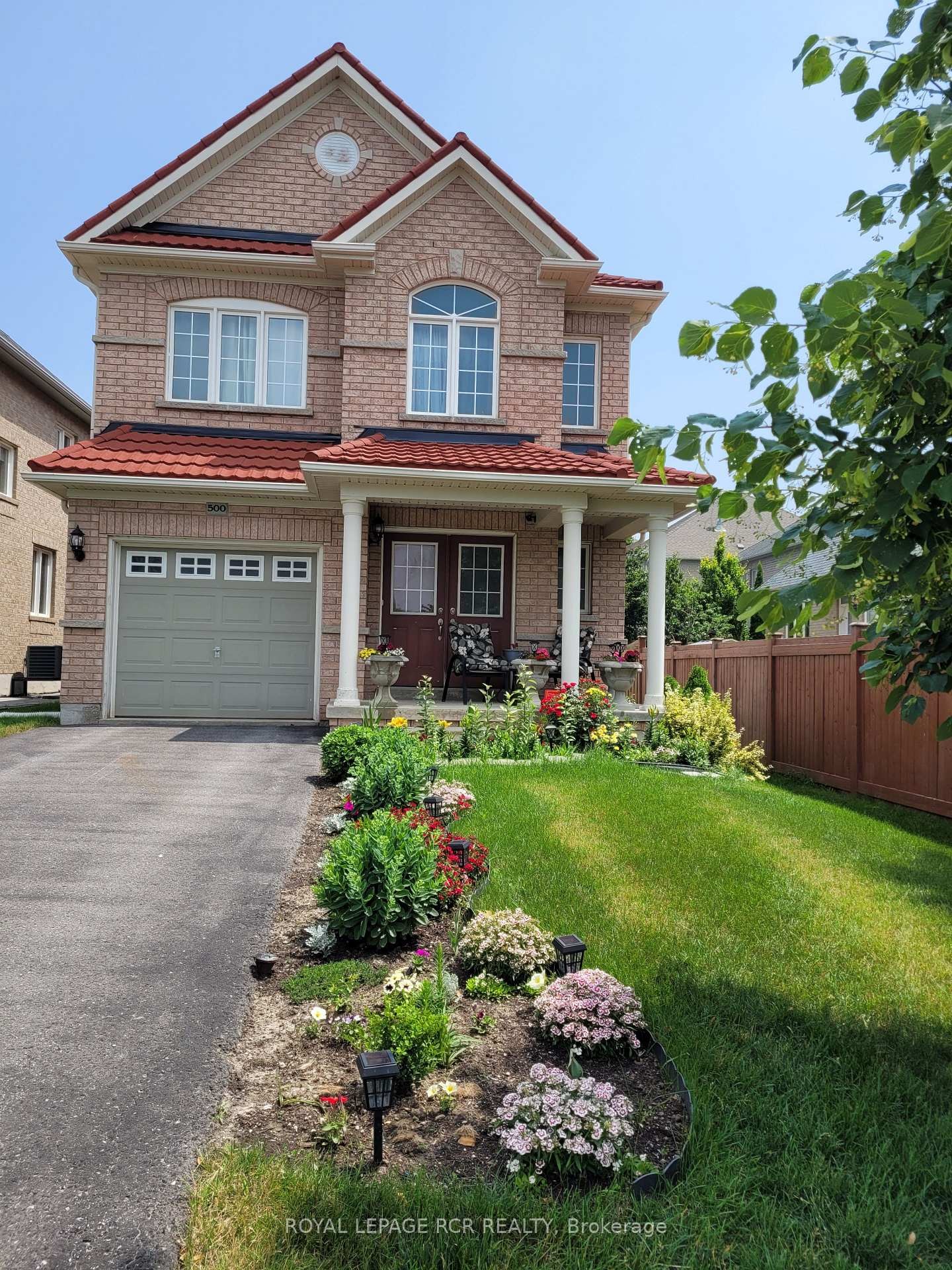 









500


Woodspring

Avenue,
Newmarket,




ON
L9N 0C2

