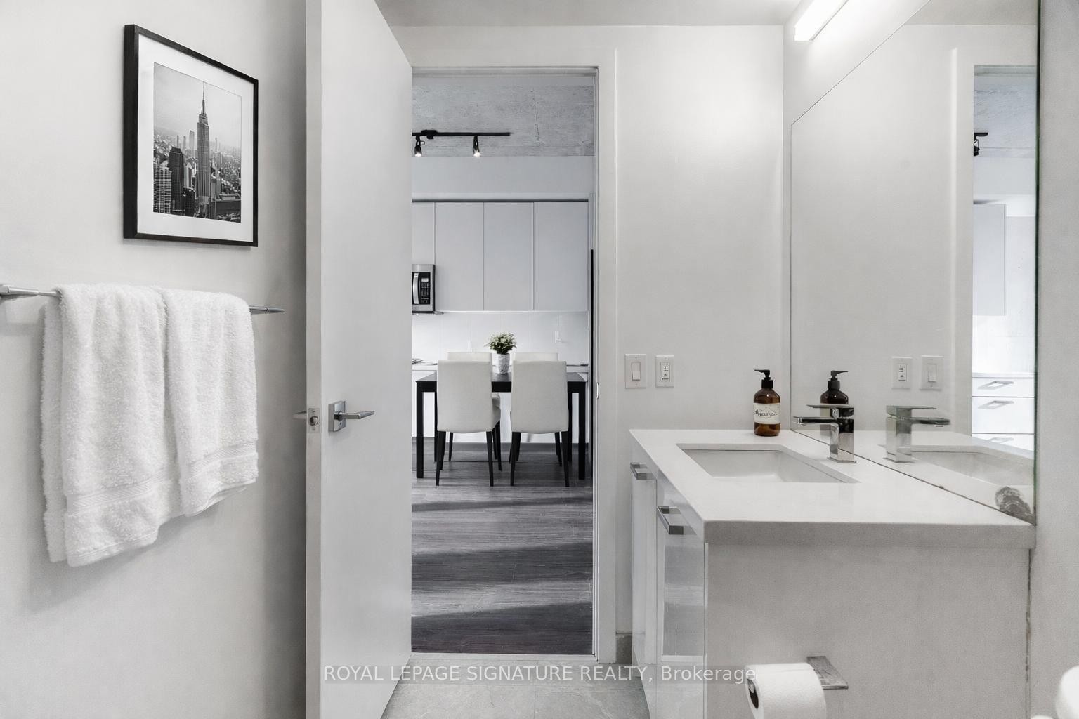 









55


Ontario

Street, 1006,
Toronto,




ON
M5A 0T8

