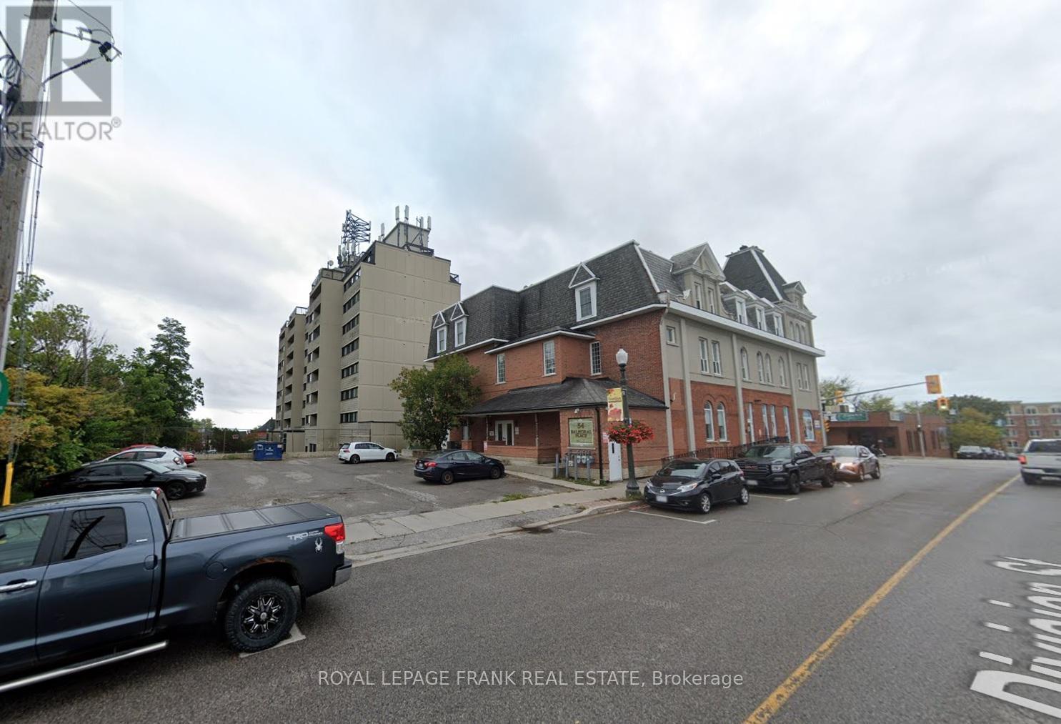 












208 - 54 KING STREET E

,
Clarington (Bowmanville),




Ontario
L1C1N3

