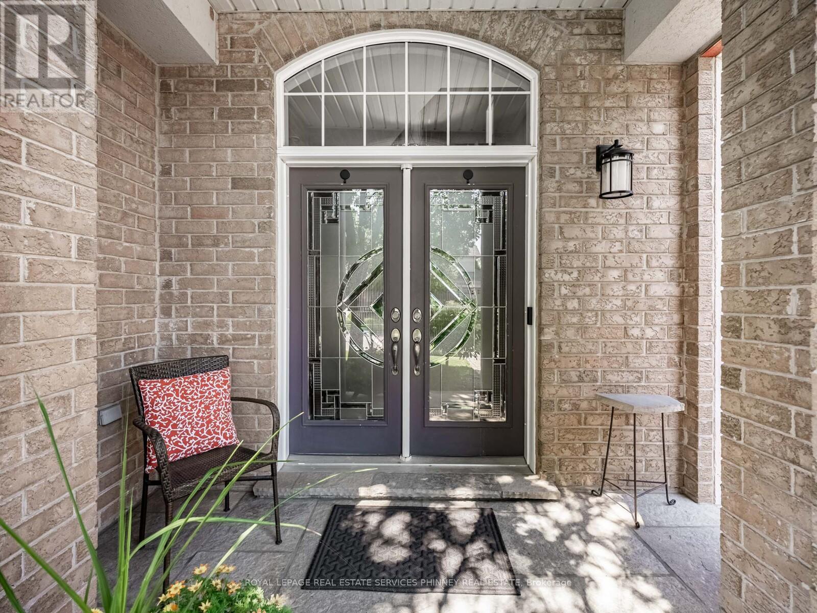 












130 INNVILLE CRESCENT

,
Oakville,




Ontario
L6L0B8

