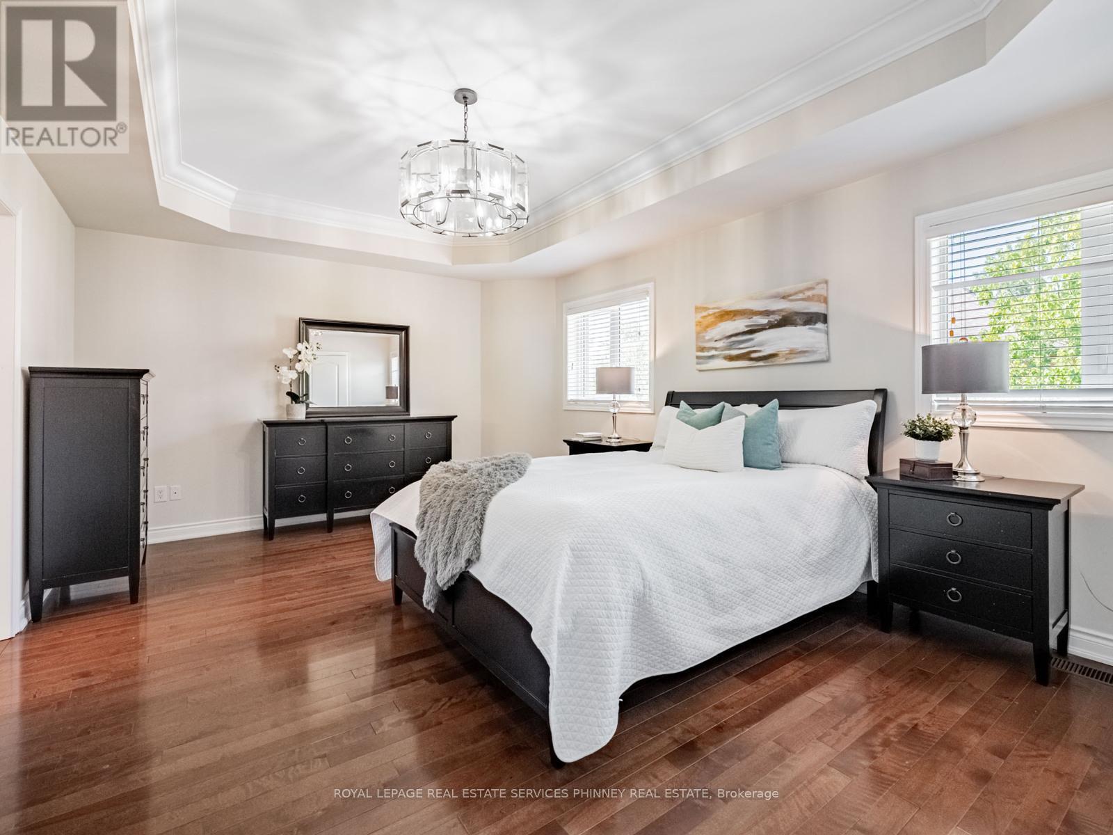 












130 INNVILLE CRESCENT

,
Oakville,




Ontario
L6L0B8

