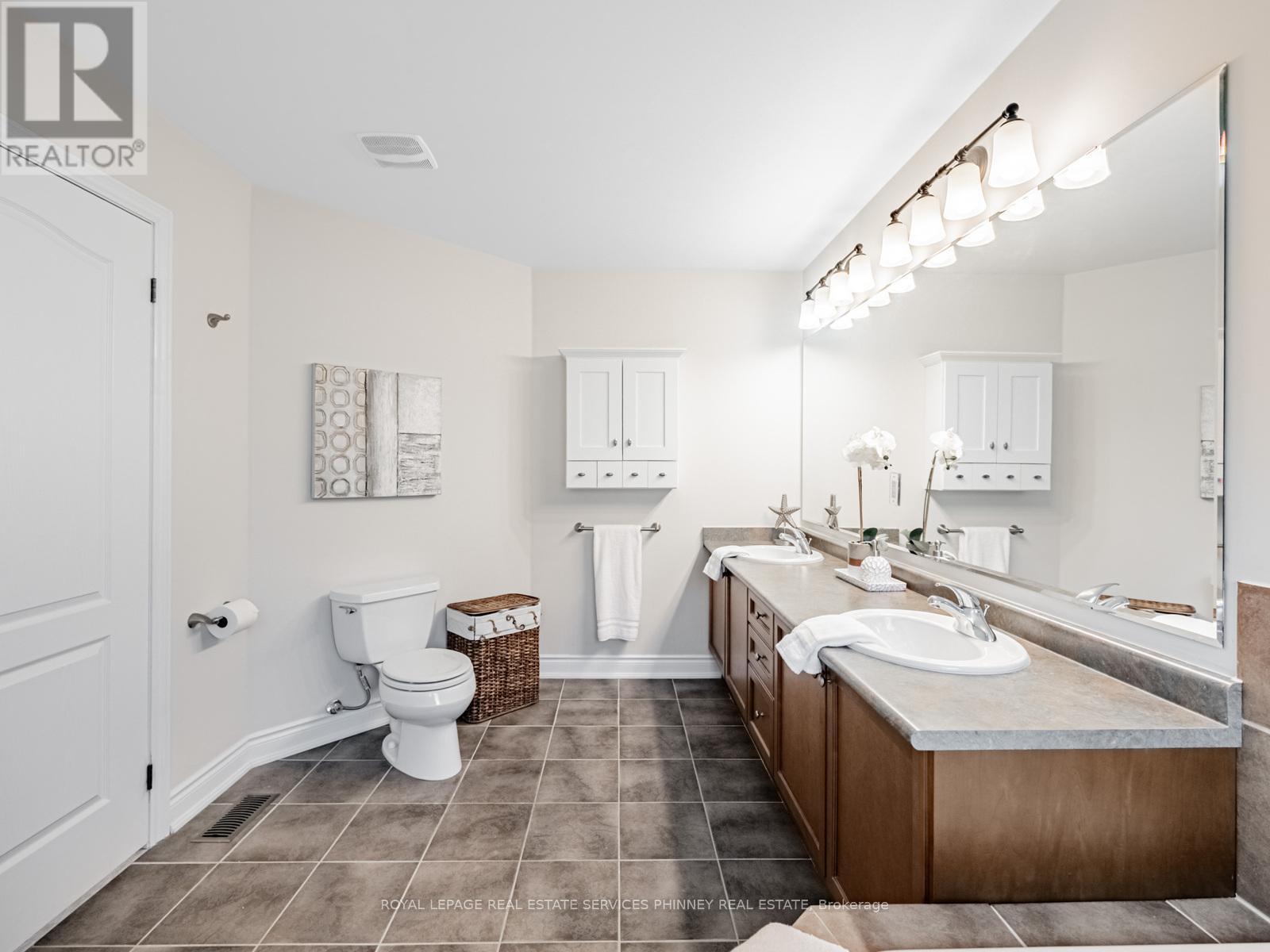 












130 INNVILLE CRESCENT

,
Oakville,




Ontario
L6L0B8

