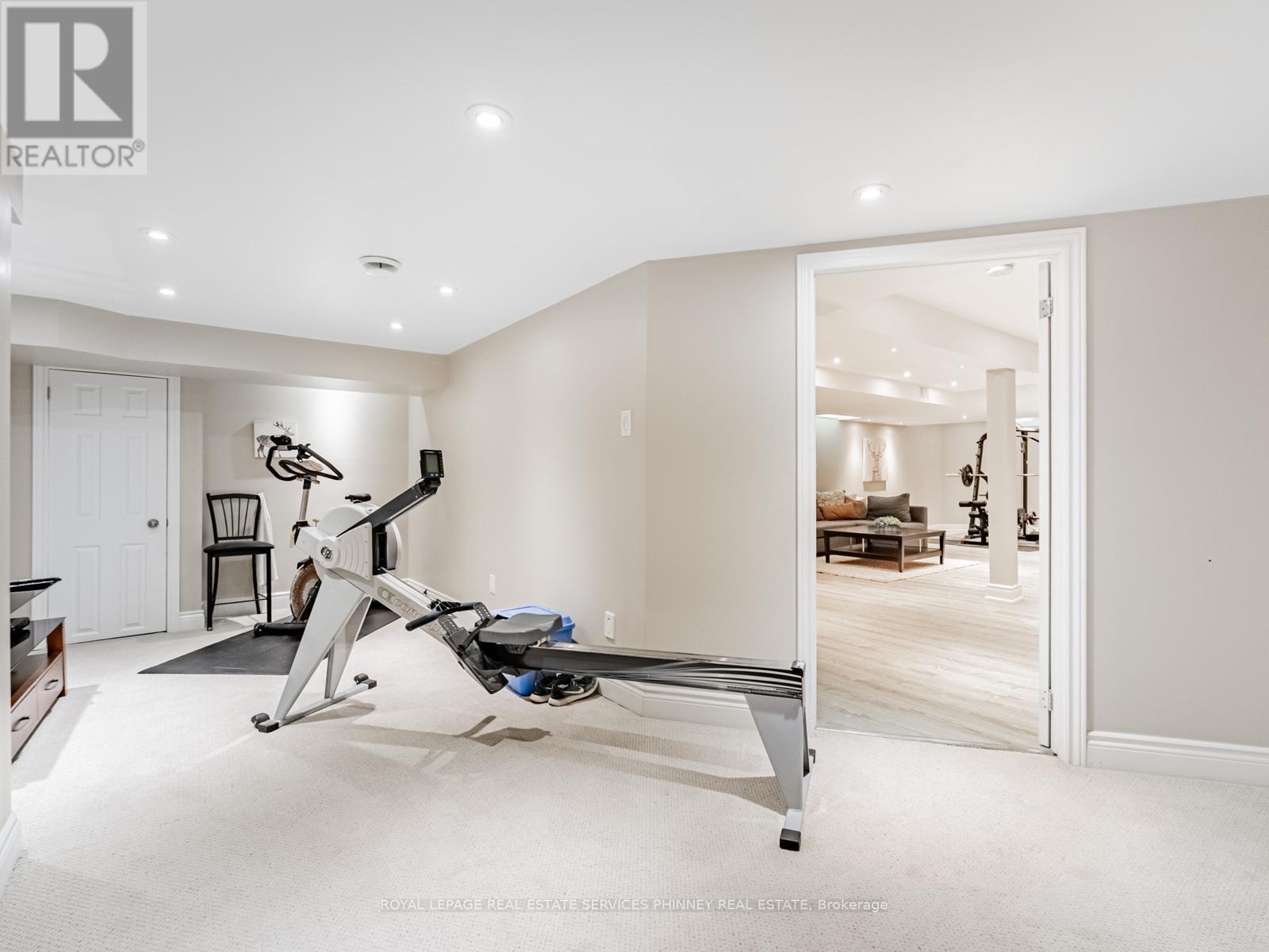 












130 INNVILLE CRESCENT

,
Oakville,




Ontario
L6L0B8

