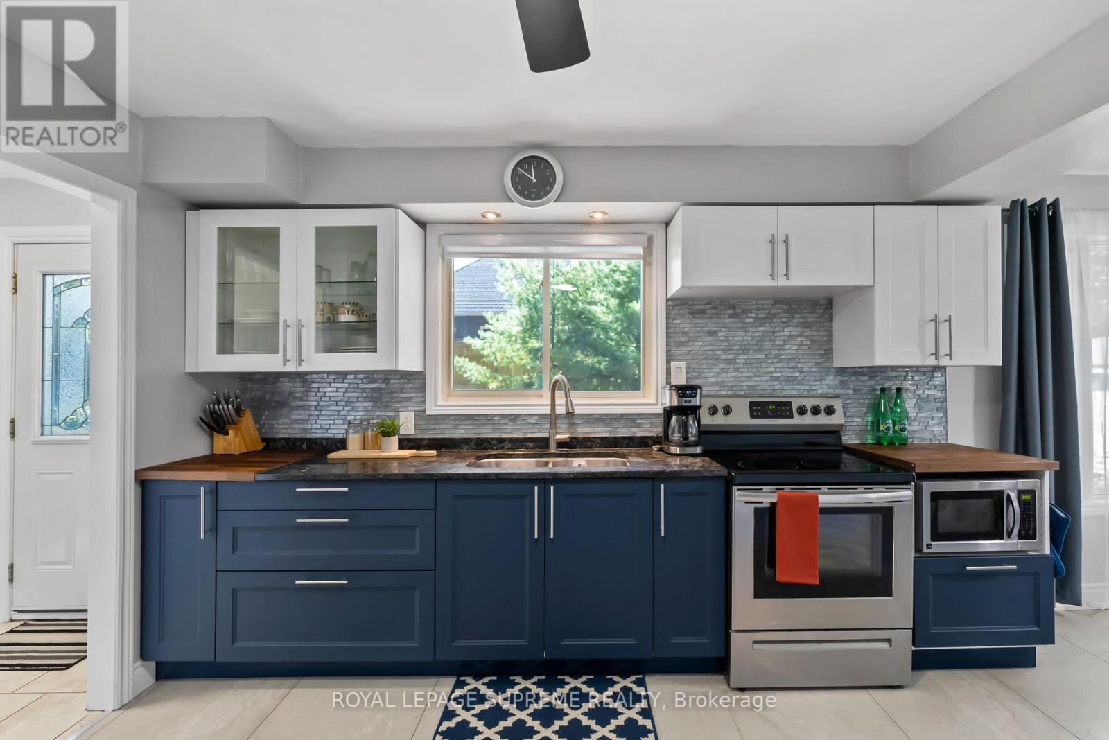 












42 BIRCH STREET

,
South Bruce Peninsula,




Ontario
N0H2G0

