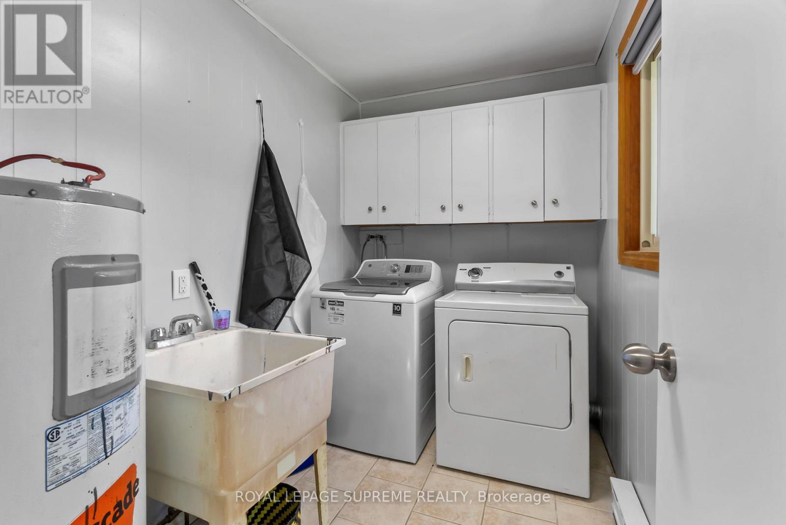 












42 BIRCH STREET

,
South Bruce Peninsula,




Ontario
N0H2G0

