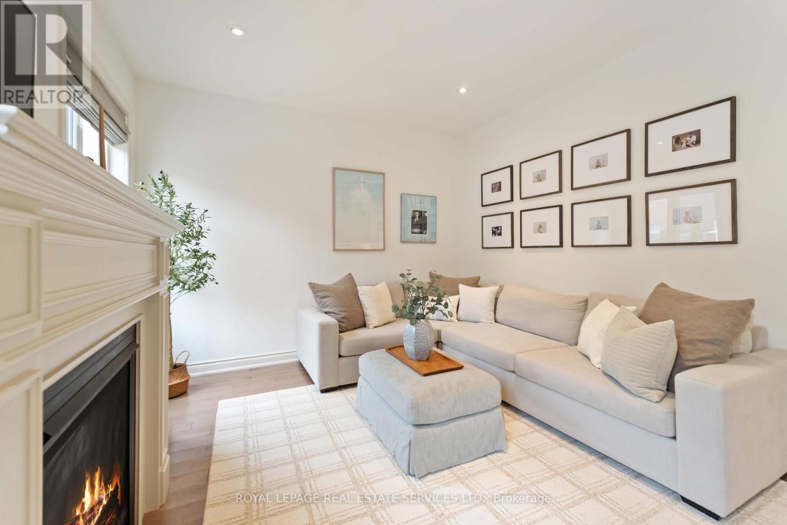 












28 BABCOCK STREET

,
Hamilton,




Ontario
L8B0S6

