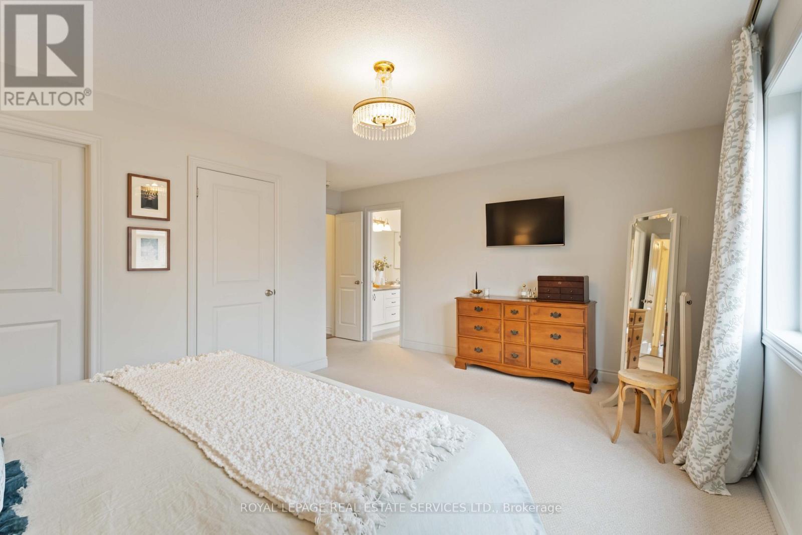 












28 BABCOCK STREET

,
Hamilton,




Ontario
L8B0S6

