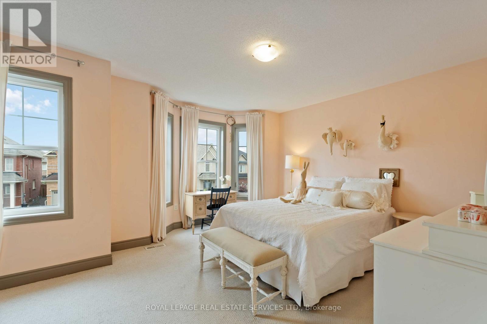 












28 BABCOCK STREET

,
Hamilton,




Ontario
L8B0S6

