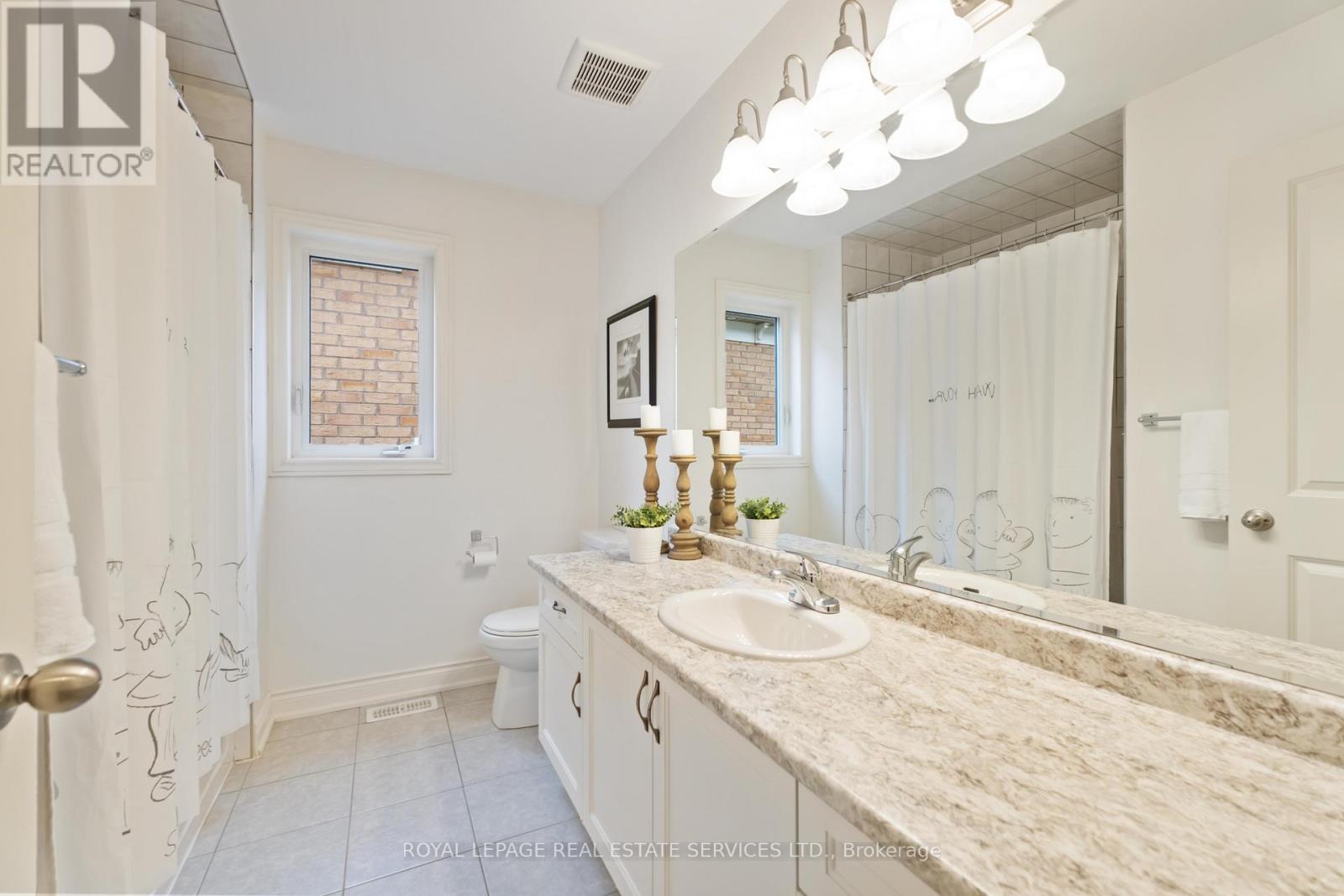 












28 BABCOCK STREET

,
Hamilton,




Ontario
L8B0S6

