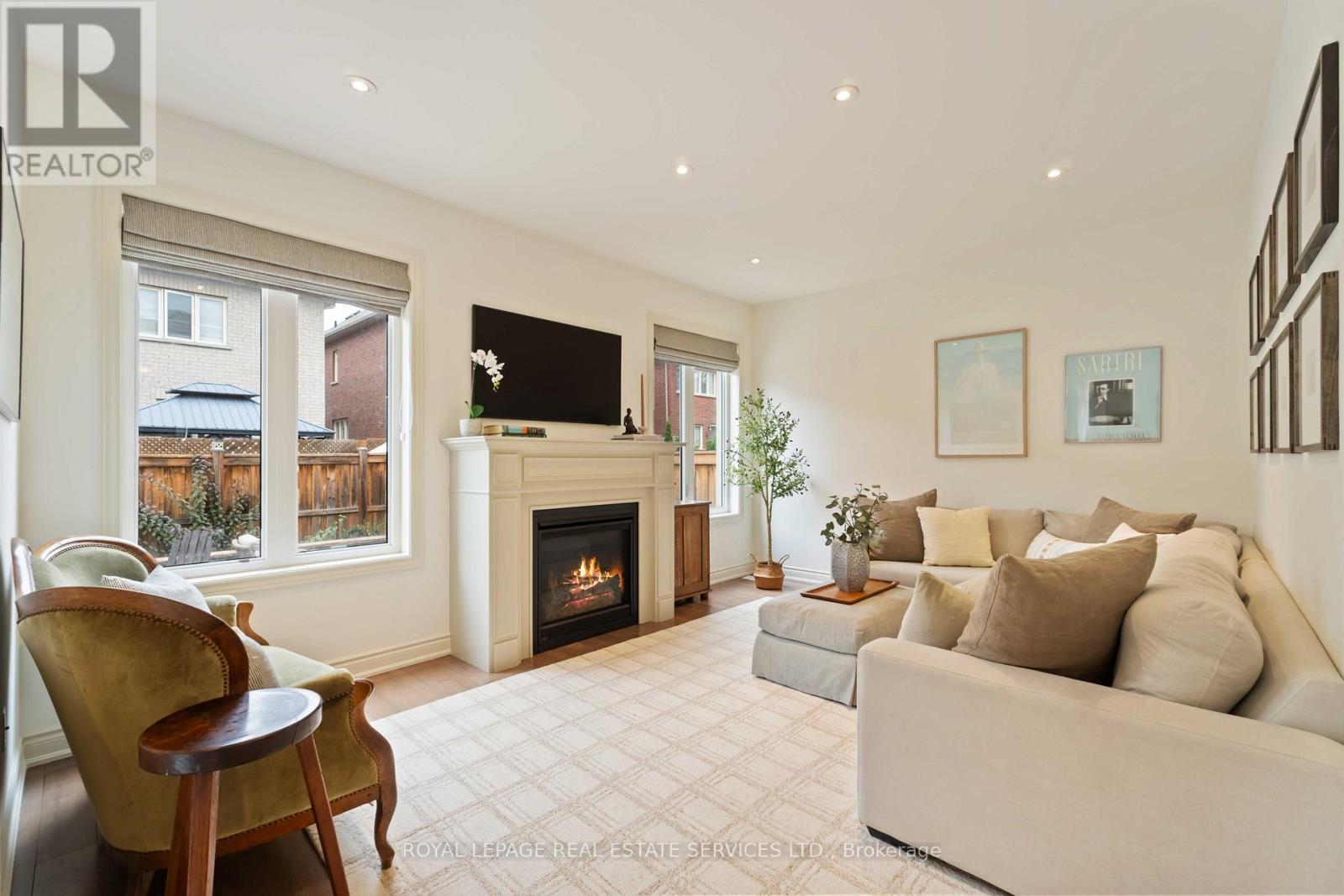 












28 BABCOCK STREET

,
Hamilton,




Ontario
L8B0S6

