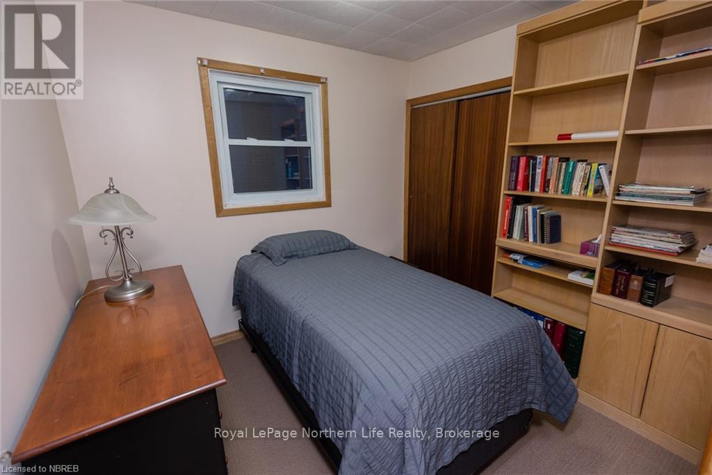 












581 BANNER AVENUE

,
North Bay (Ferris),




Ontario
P1A1X7

