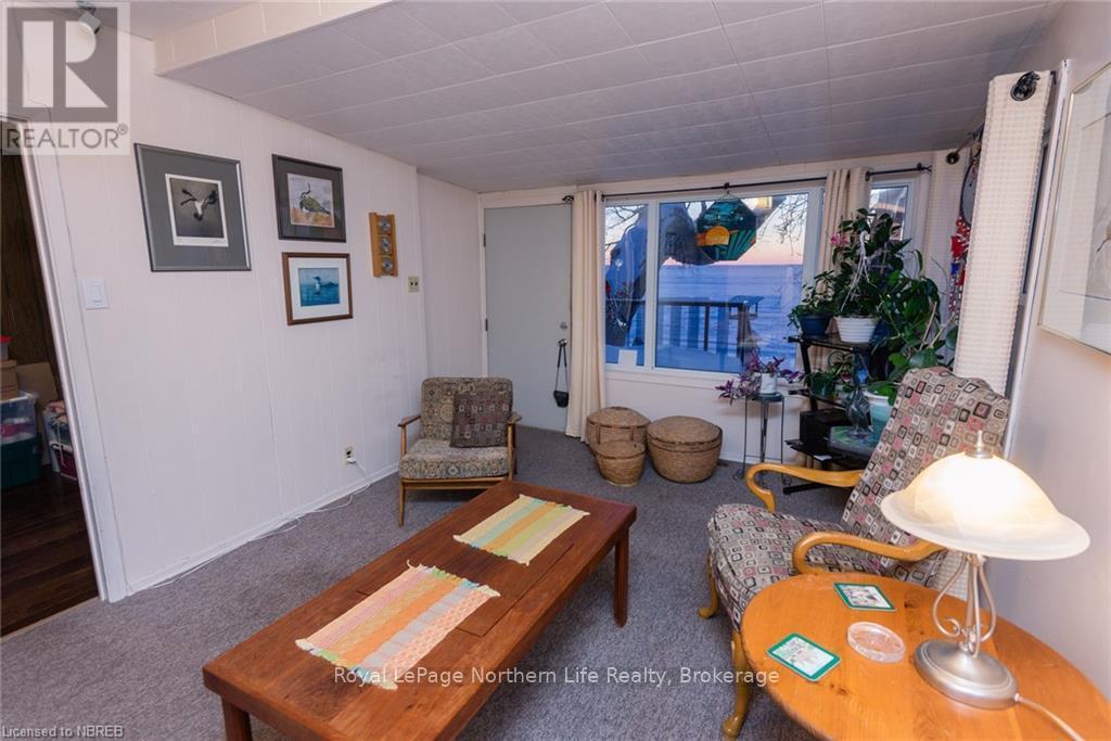 












581 BANNER AVENUE

,
North Bay (Ferris),




Ontario
P1A1X7

