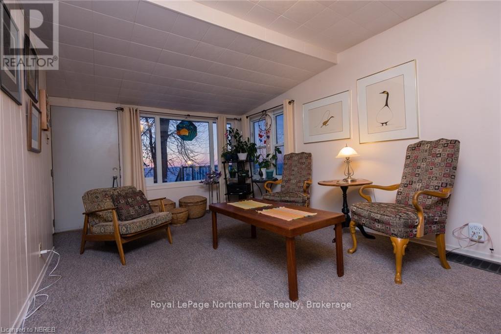 












581 BANNER AVENUE

,
North Bay (Ferris),




Ontario
P1A1X7

