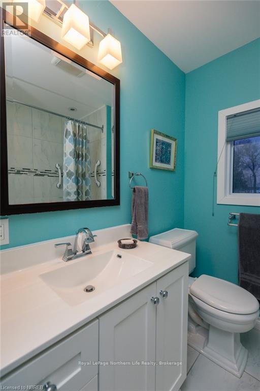 












581 BANNER AVENUE

,
North Bay (Ferris),




Ontario
P1A1X7

