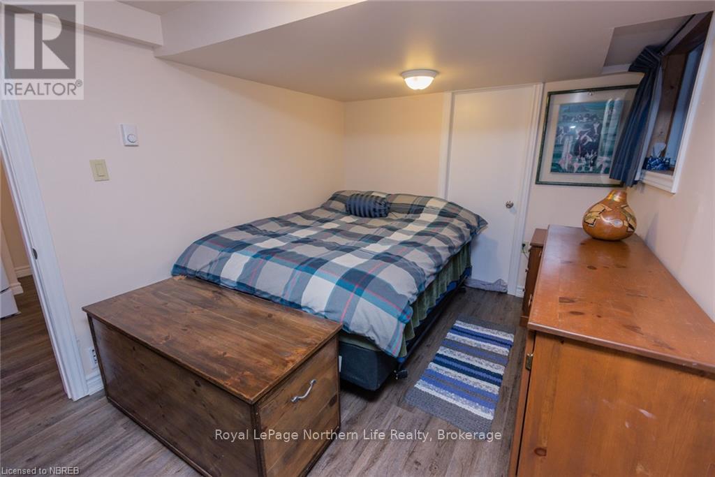 












581 BANNER AVENUE

,
North Bay (Ferris),




Ontario
P1A1X7

