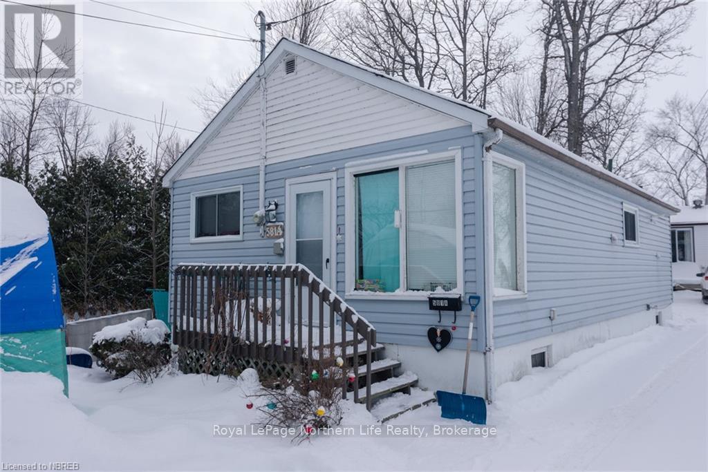 












581 BANNER AVENUE

,
North Bay (Ferris),




Ontario
P1A1X7

