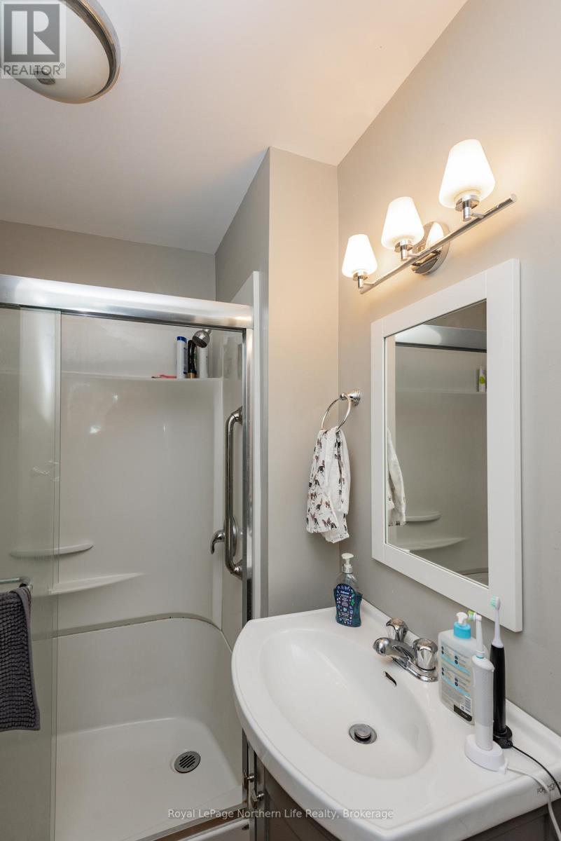 












581 BANNER AVENUE

,
North Bay (Ferris),




Ontario
P1A1X7

