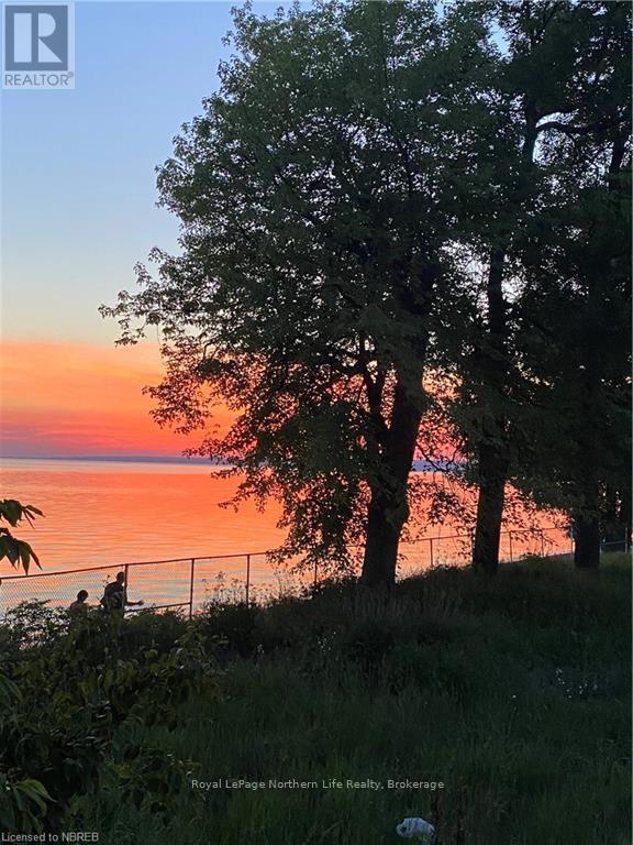 












581 BANNER AVENUE

,
North Bay (Ferris),




Ontario
P1A1X7

