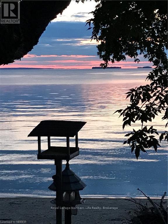 












581 BANNER AVENUE

,
North Bay (Ferris),




Ontario
P1A1X7

