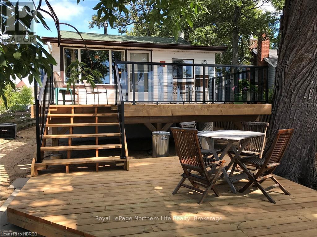 












581 BANNER AVENUE

,
North Bay (Ferris),




Ontario
P1A1X7

