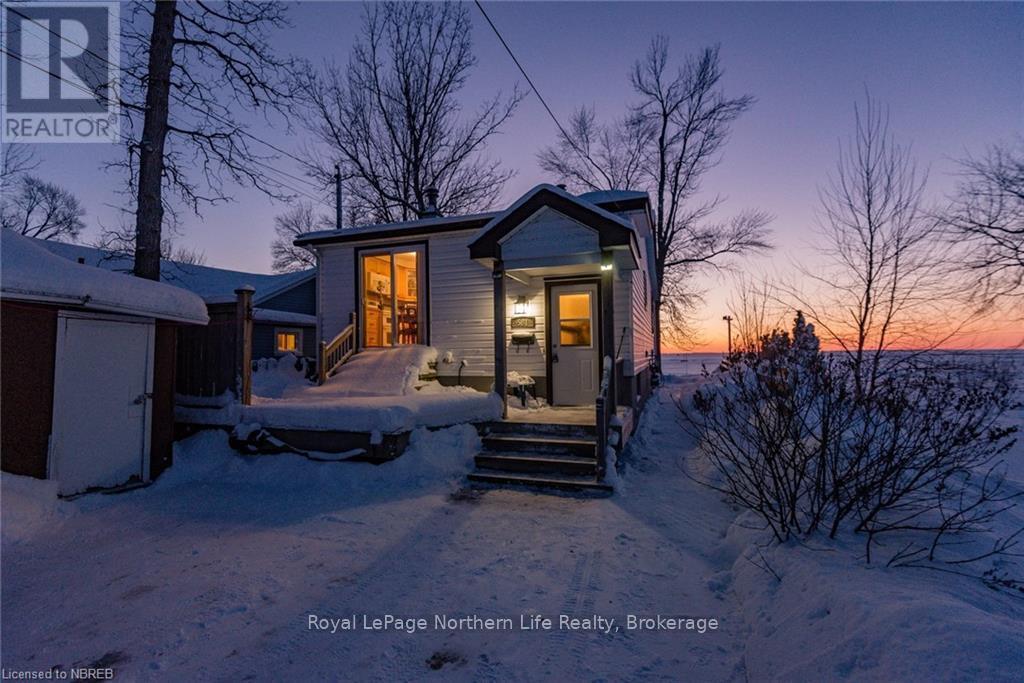 












581 BANNER AVENUE

,
North Bay (Ferris),




Ontario
P1A1X7

