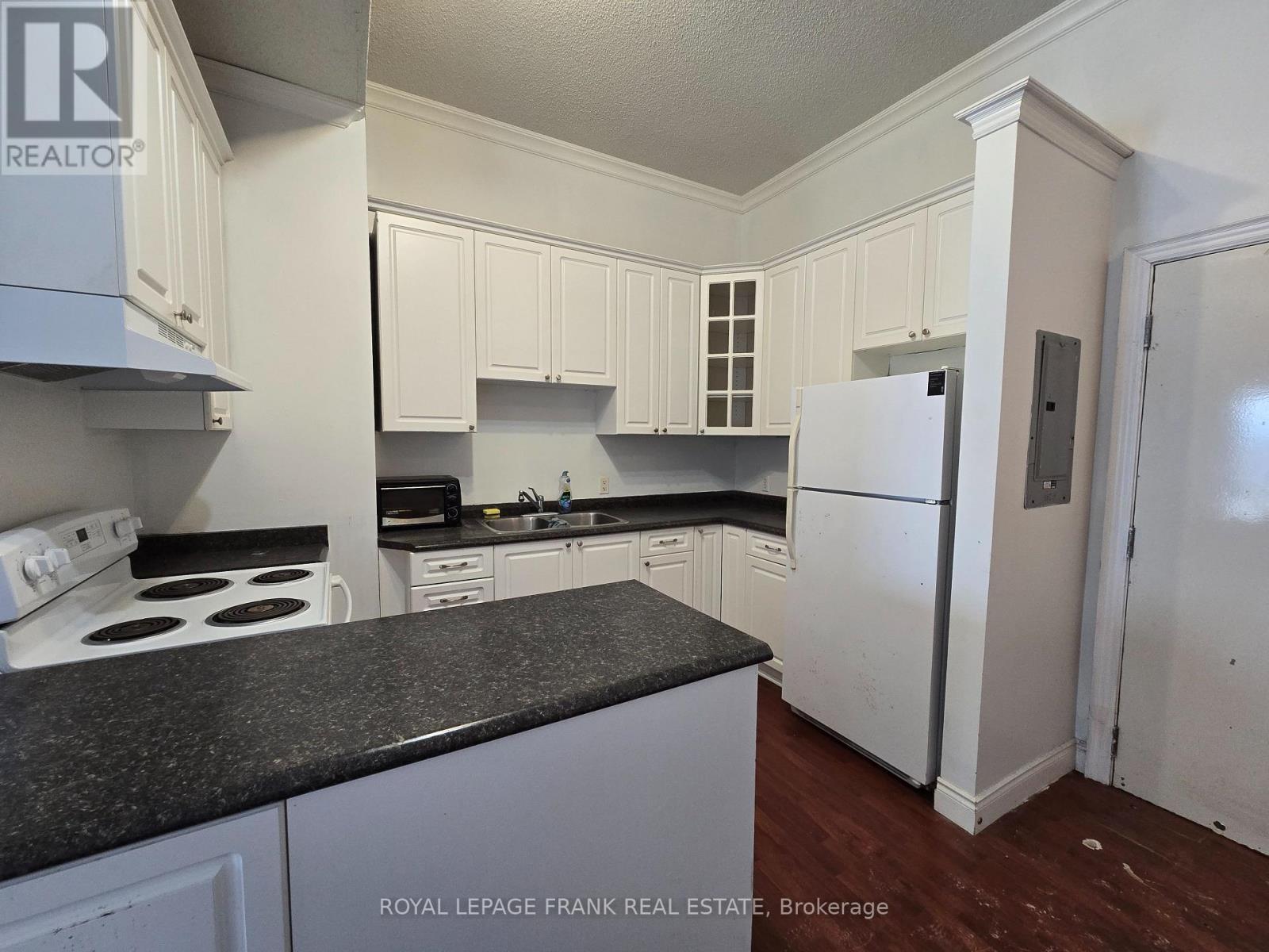 












205 - 54 KING STREET E

,
Clarington (Bowmanville),




Ontario
L1C1N3

