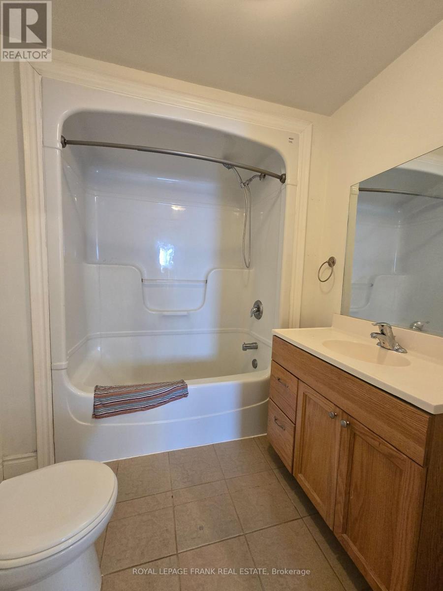 












205 - 54 KING STREET E

,
Clarington (Bowmanville),




Ontario
L1C1N3

