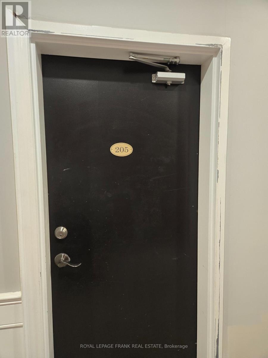 












205 - 54 KING STREET E

,
Clarington (Bowmanville),




Ontario
L1C1N3

