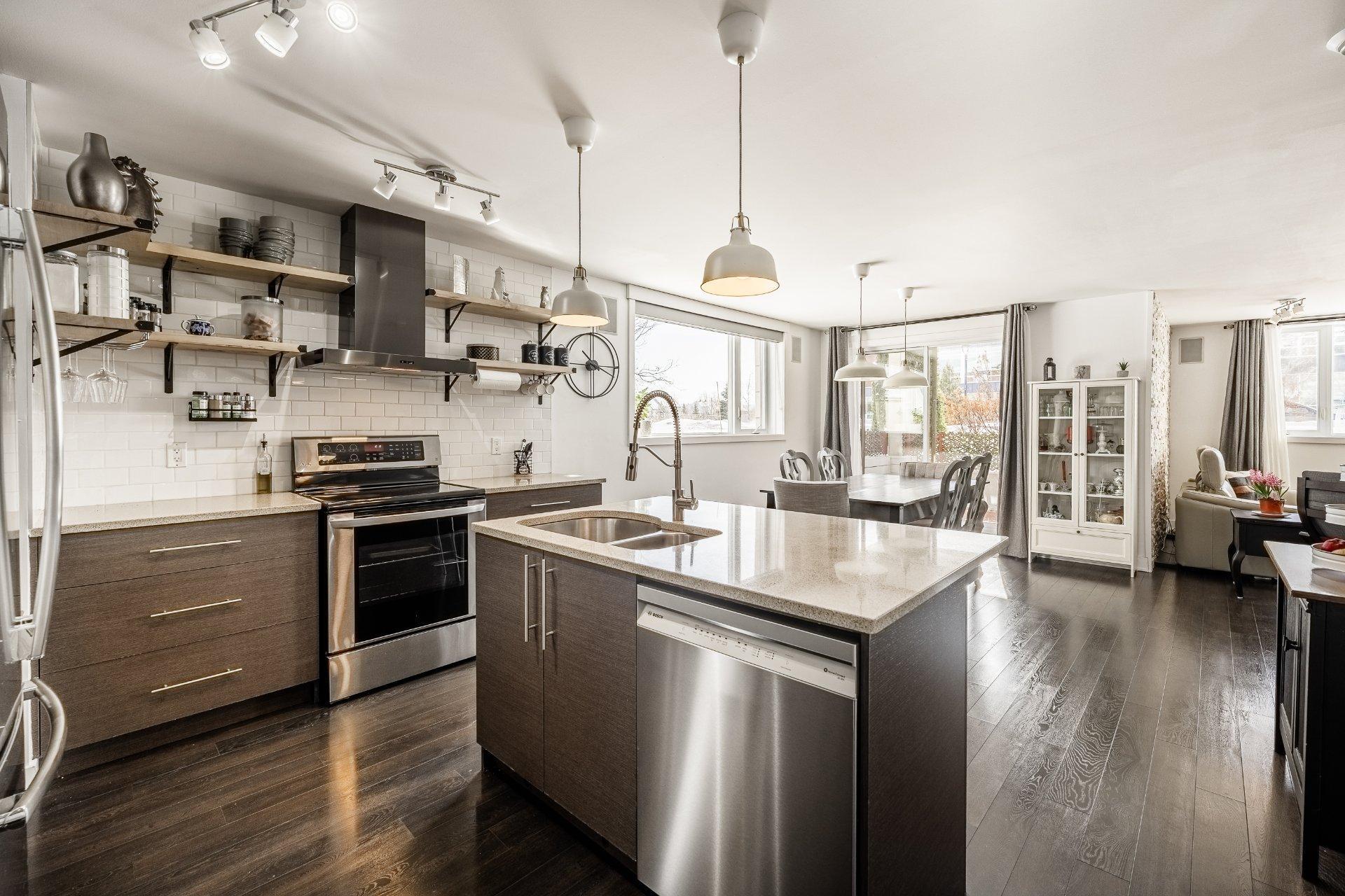 









1705


Boul. Lebel

, 102,
Chambly,




QC
J3L0S3

