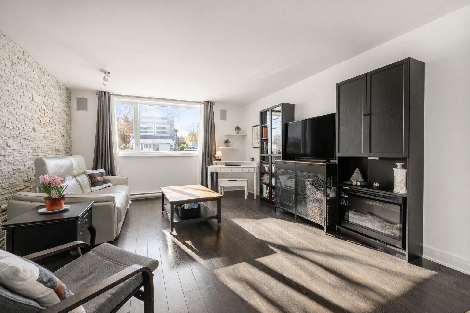 









1705


Boul. Lebel

, 102,
Chambly,




QC
J3L0S3

