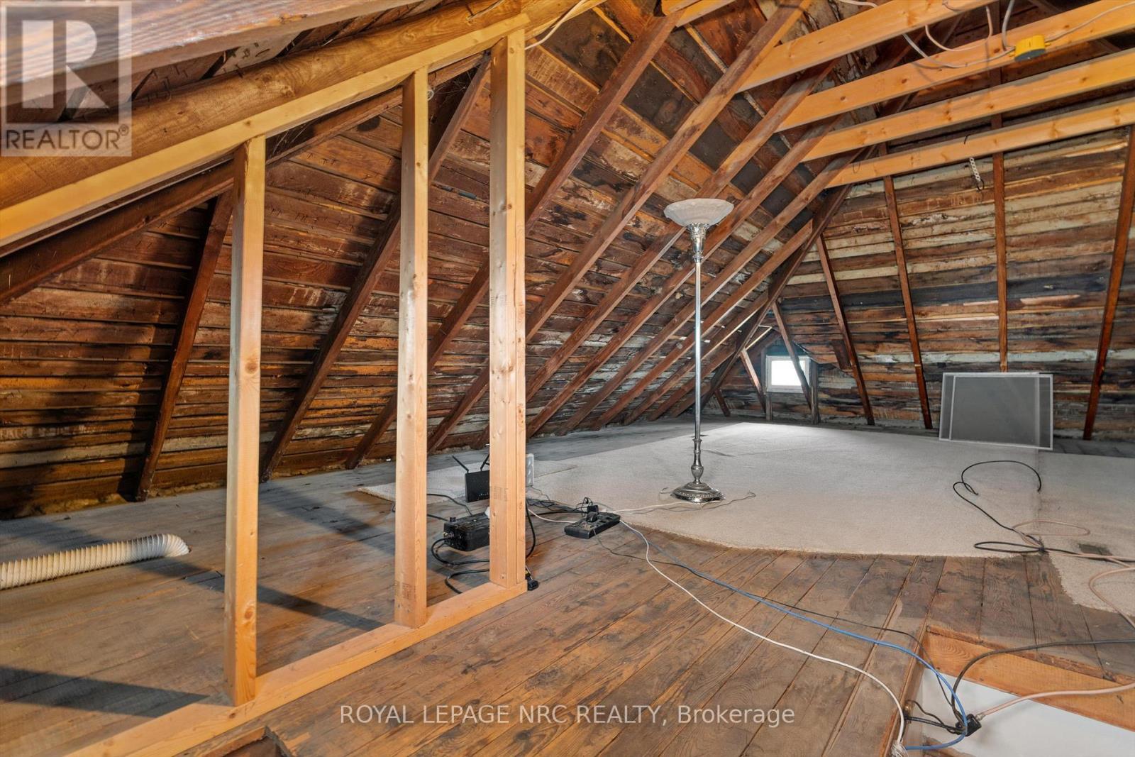 












1287 THIRD STREET

,
St. Catharines (Rural Port),




Ontario
L2R6P9

