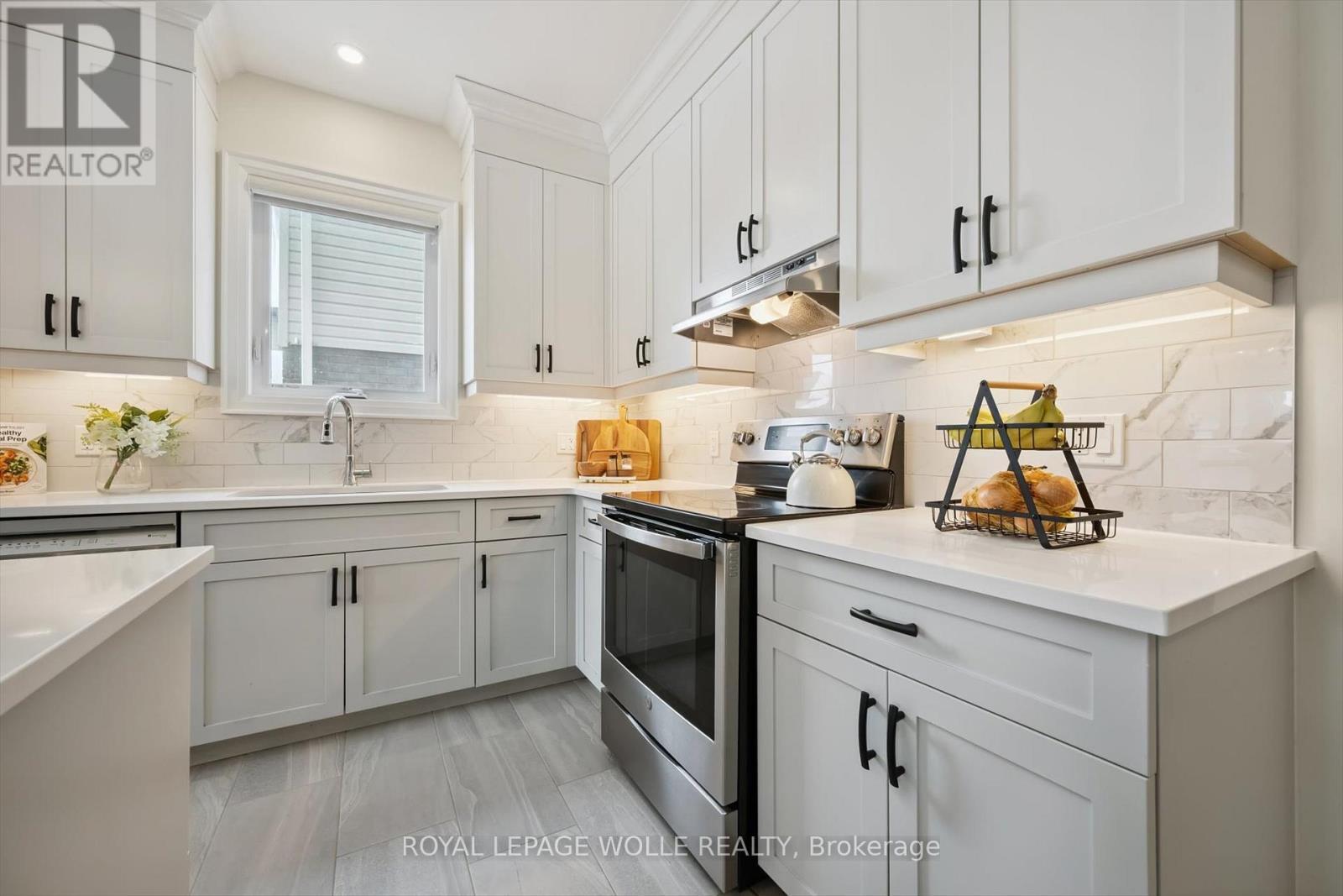 












138 WOODBERRY CRESCENT

,
Woolwich,




Ontario
N3B0E5

