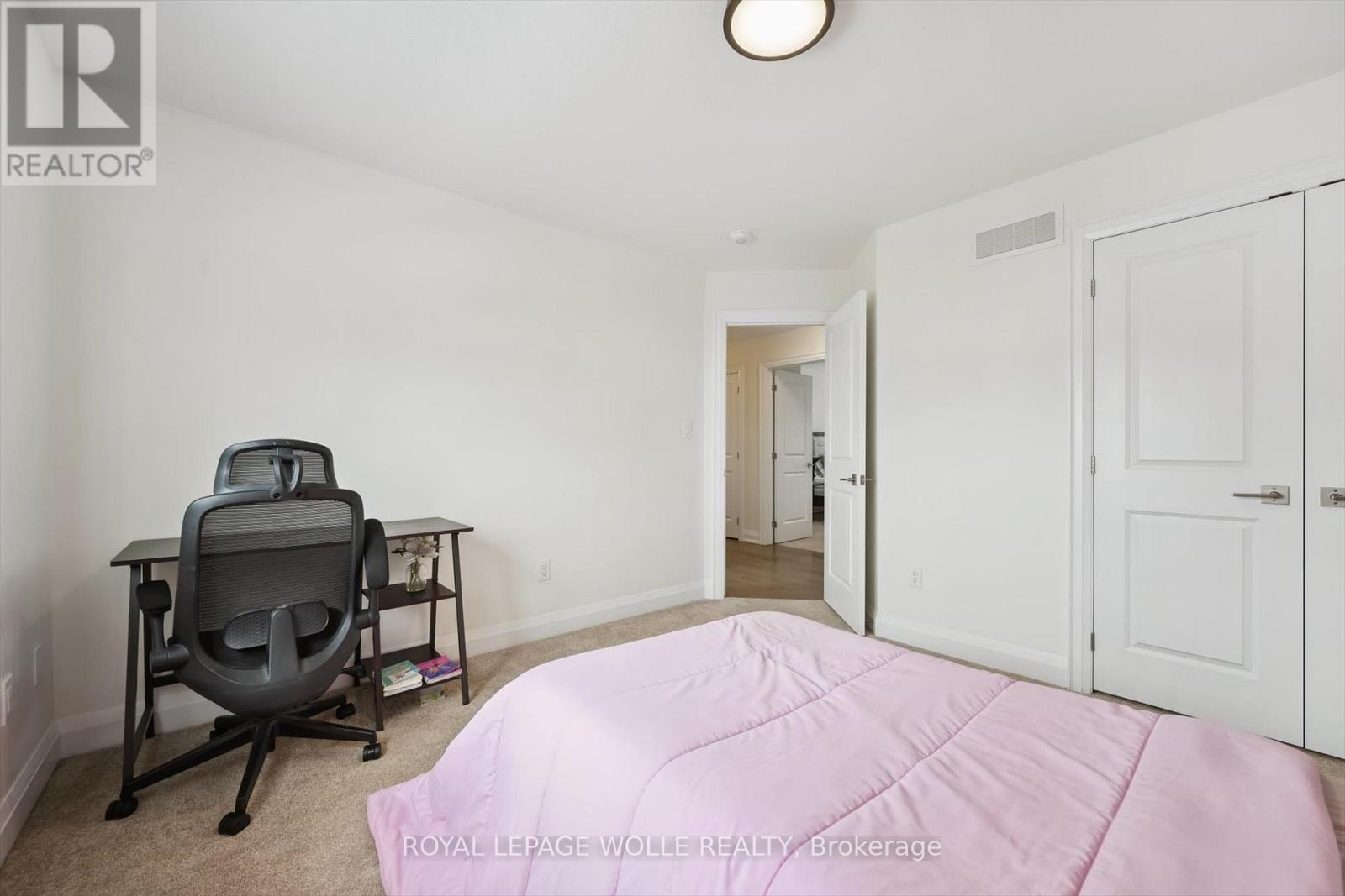 












138 WOODBERRY CRESCENT

,
Woolwich,




Ontario
N3B0E5

