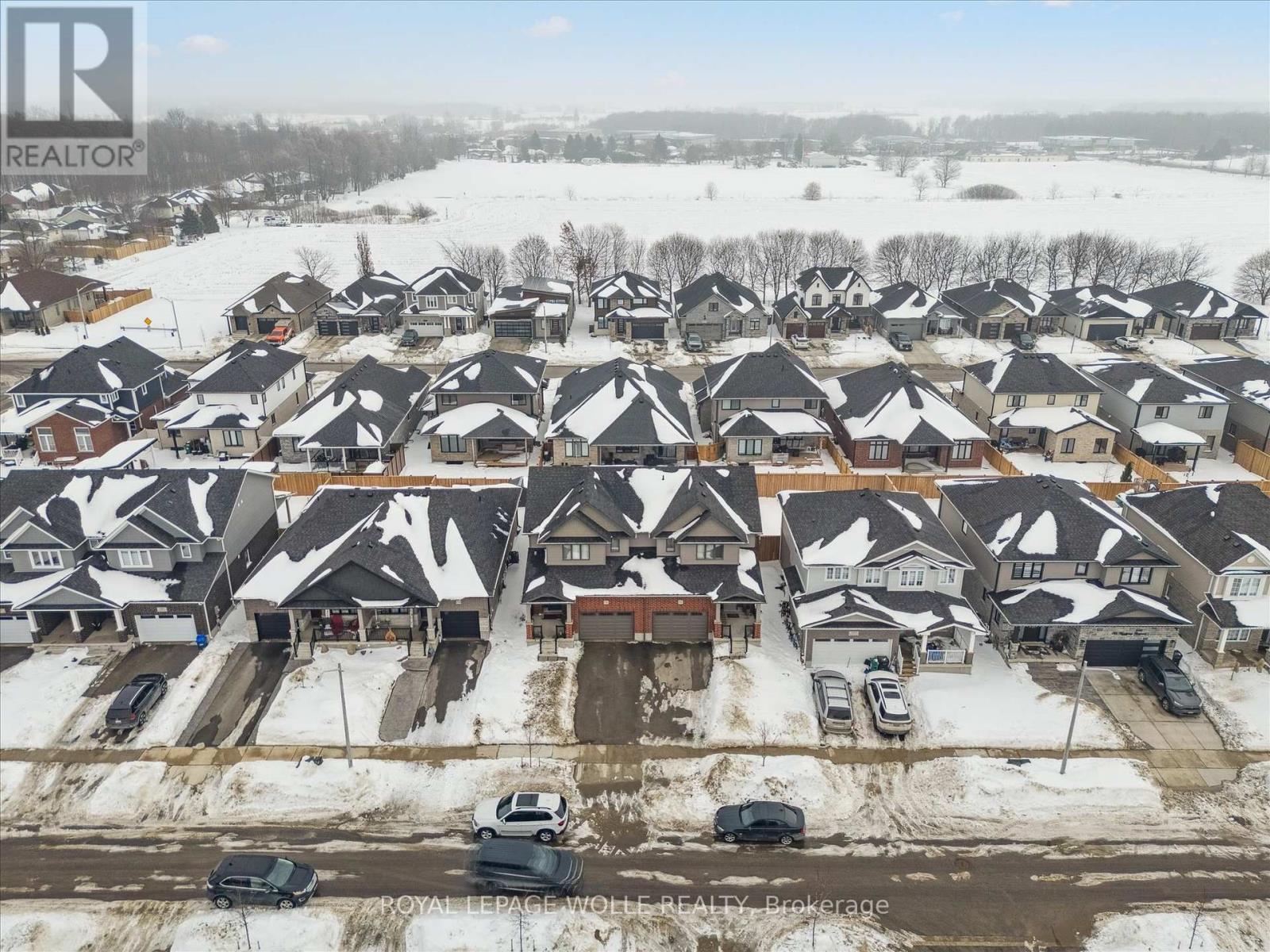 












138 WOODBERRY CRESCENT

,
Woolwich,




Ontario
N3B0E5

